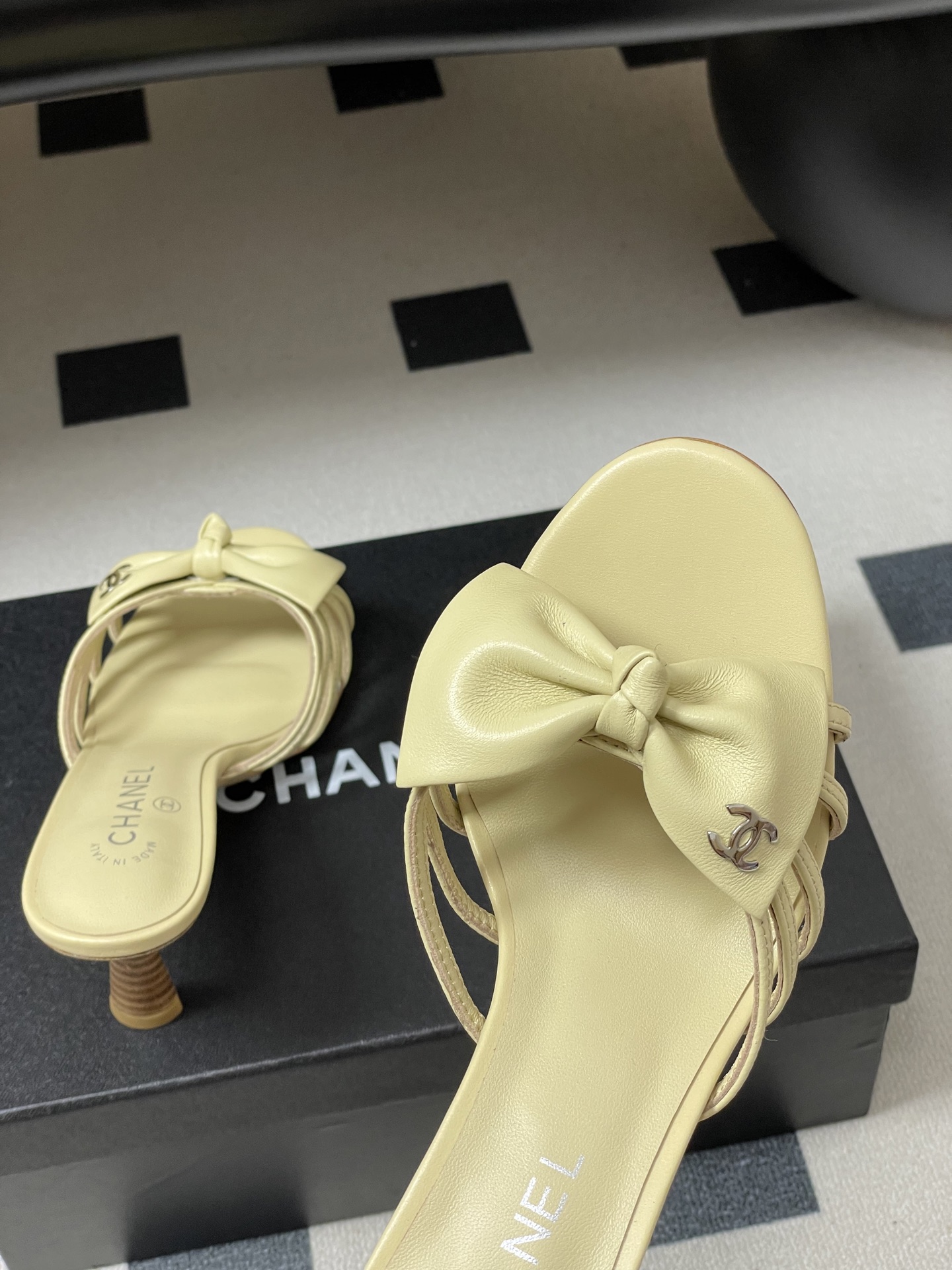 -2026 早春新款 Chanel 小香 Vintage中古风 露趾鱼嘴蝴蝶结高跟单鞋/细跟凉拖鞋/尖头