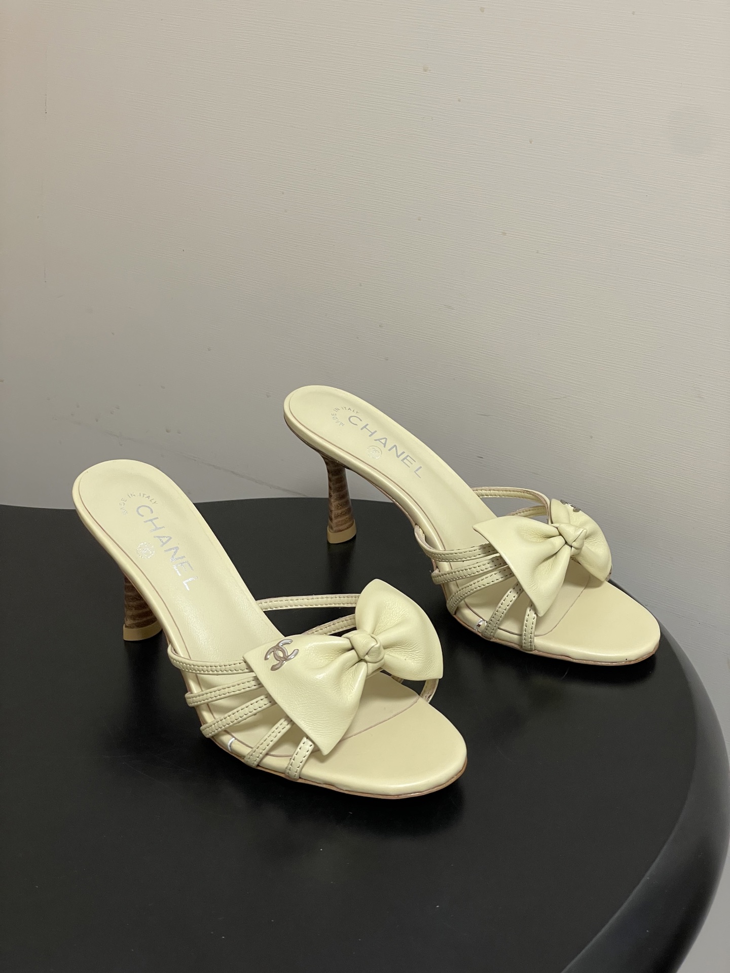 -2026 早春新款 Chanel 小香 Vintage中古风 露趾鱼嘴蝴蝶结高跟单鞋/细跟凉拖鞋/尖头
