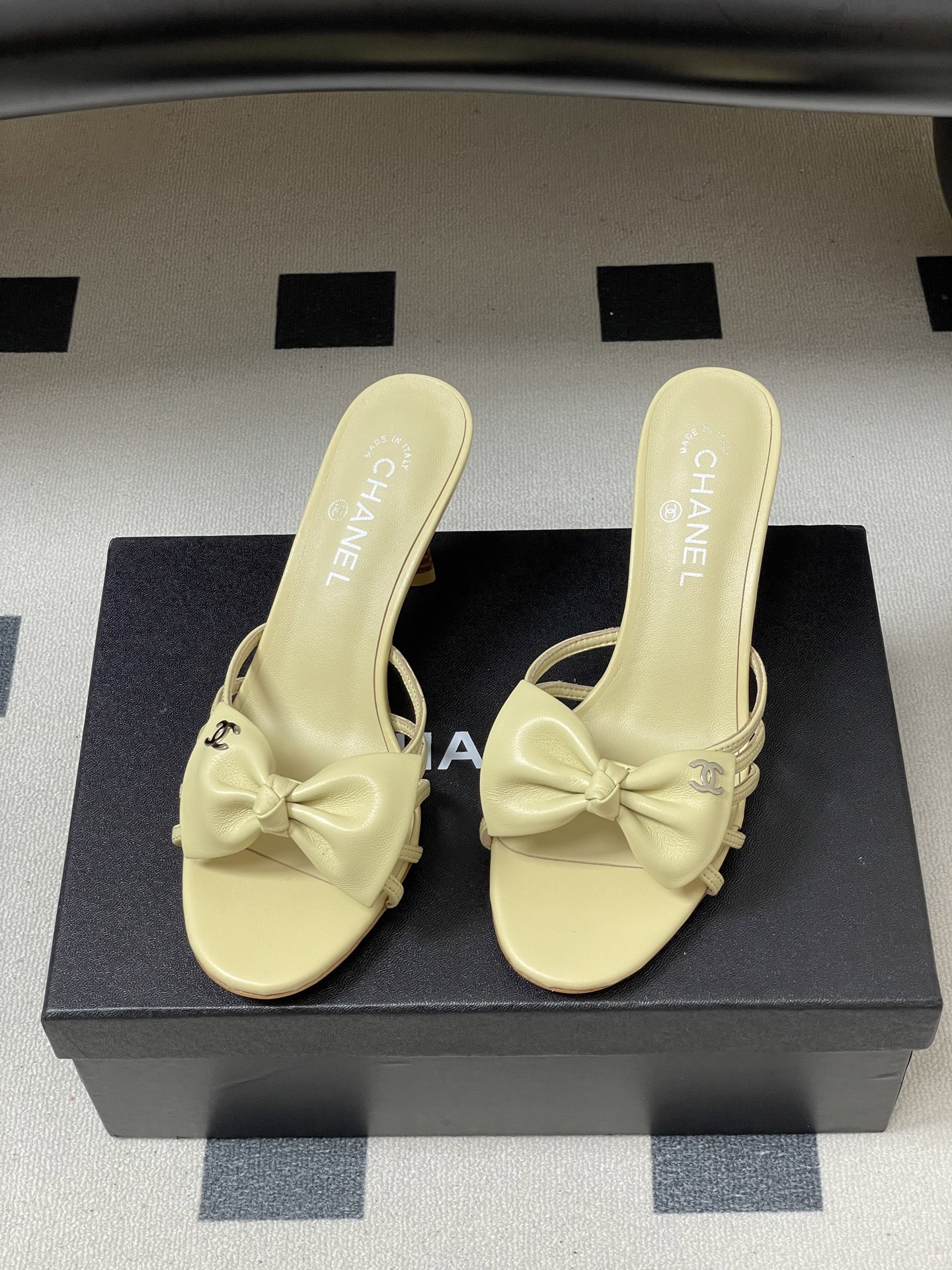 -2026 早春新款 Chanel 小香 Vintage中古风 露趾鱼嘴蝴蝶结高跟单鞋/细跟凉拖鞋/尖头