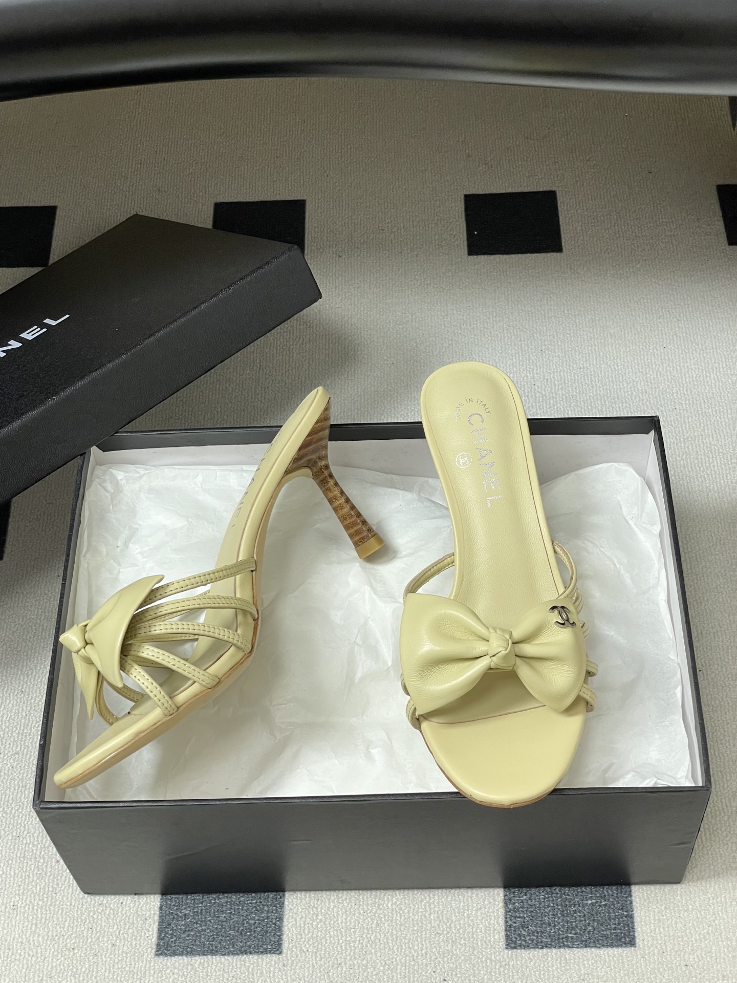 -2026 早春新款 Chanel 小香 Vintage中古风 露趾鱼嘴蝴蝶结高跟单鞋/细跟凉拖鞋/尖头
