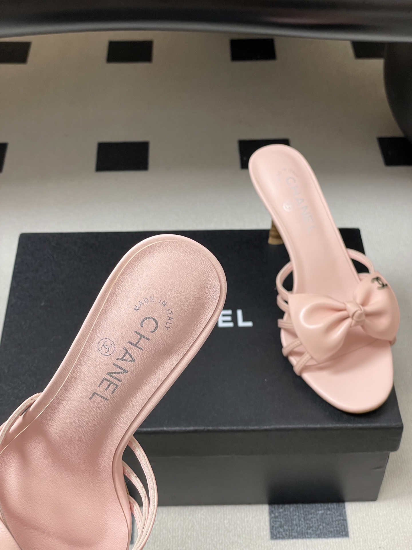 -2026 早春新款 Chanel 小香 Vintage中古风 露趾鱼嘴蝴蝶结高跟单鞋/细跟凉拖鞋/尖头