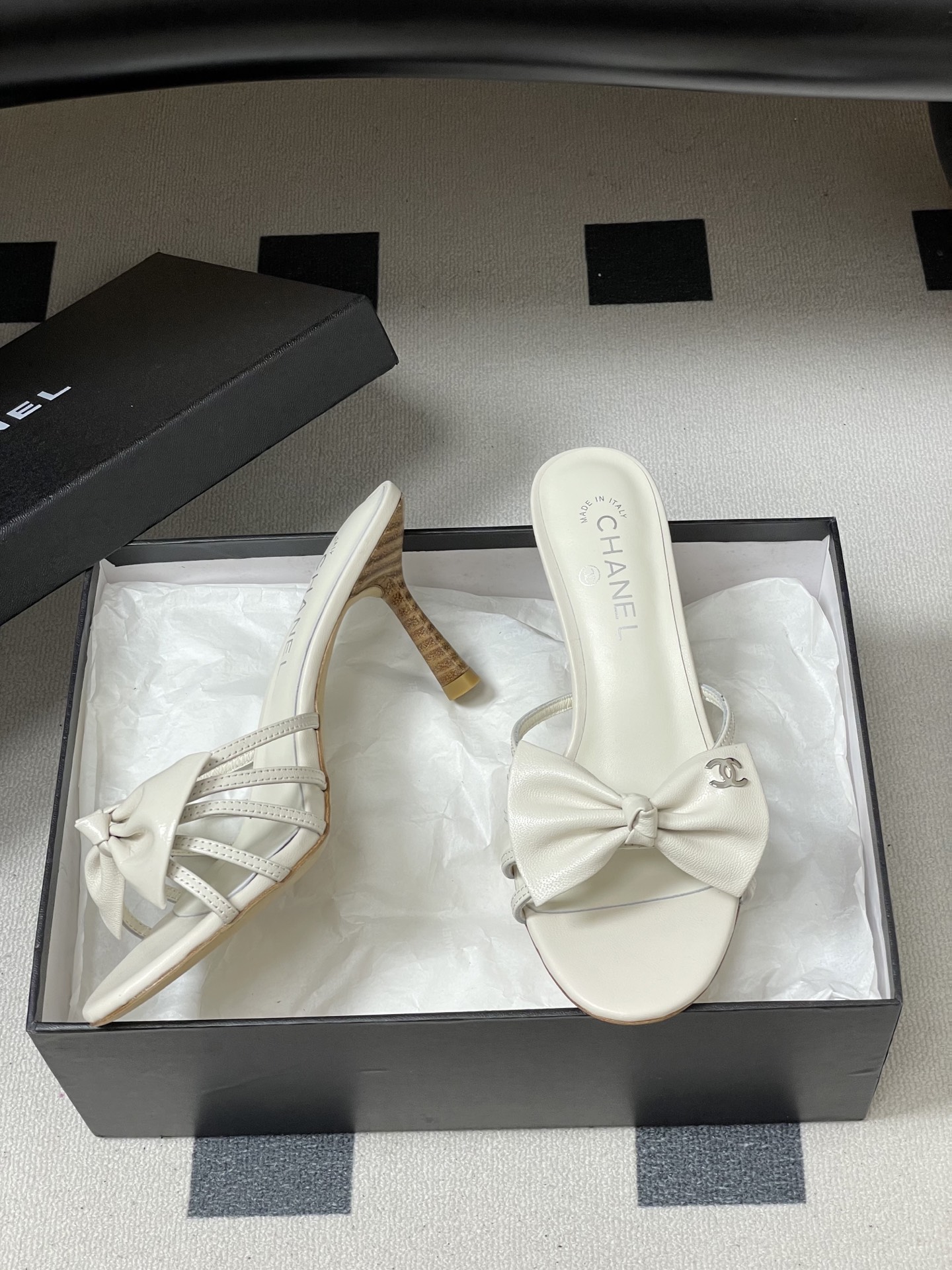 -2026 早春新款 Chanel 小香 Vintage中古风 露趾鱼嘴蝴蝶结高跟单鞋/细跟凉拖鞋/尖头