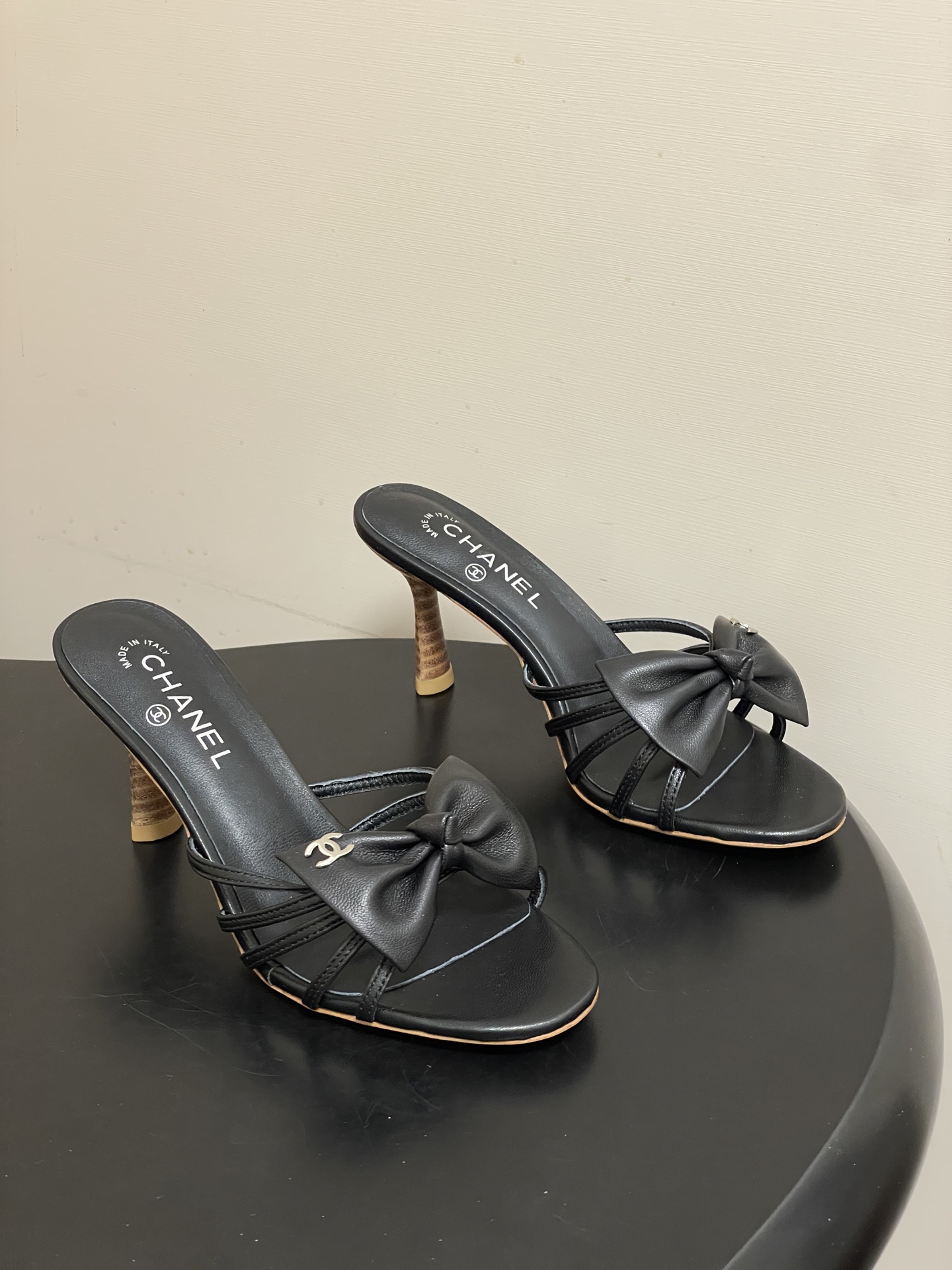 -2026 早春新款 Chanel 小香 Vintage中古风 露趾鱼嘴蝴蝶结高跟单鞋/细跟凉拖鞋/尖头