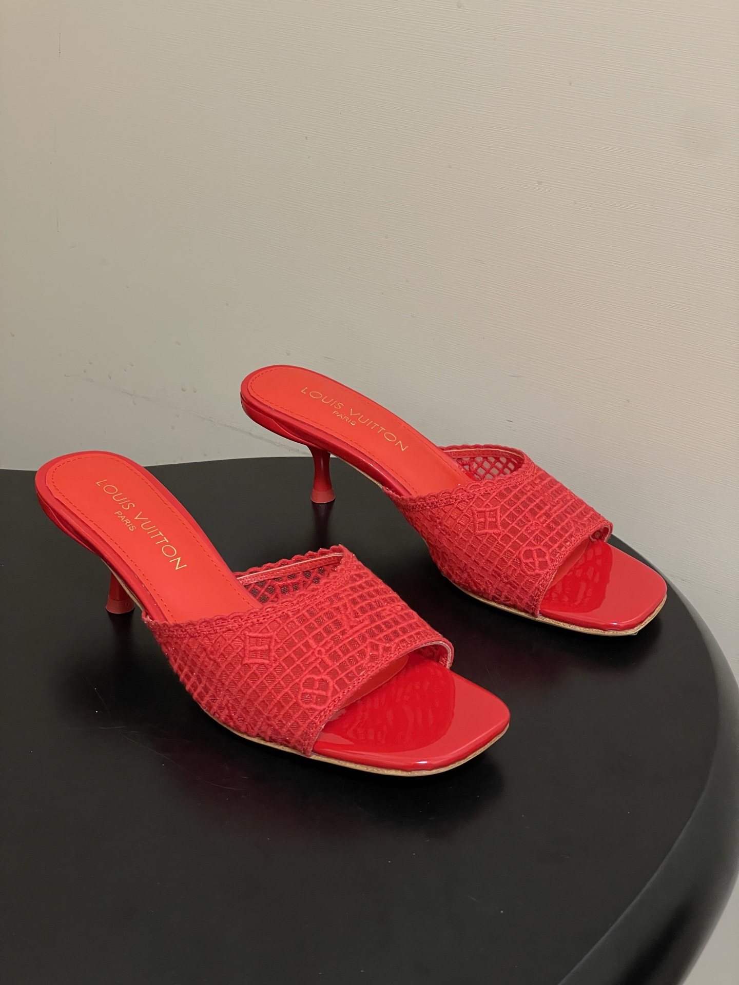 -26Ss春夏新款Louis vuiteeon 路易威登LV 6AM凉拖鞋小猫跟拖鞋字母刺绣蕾丝网面一字