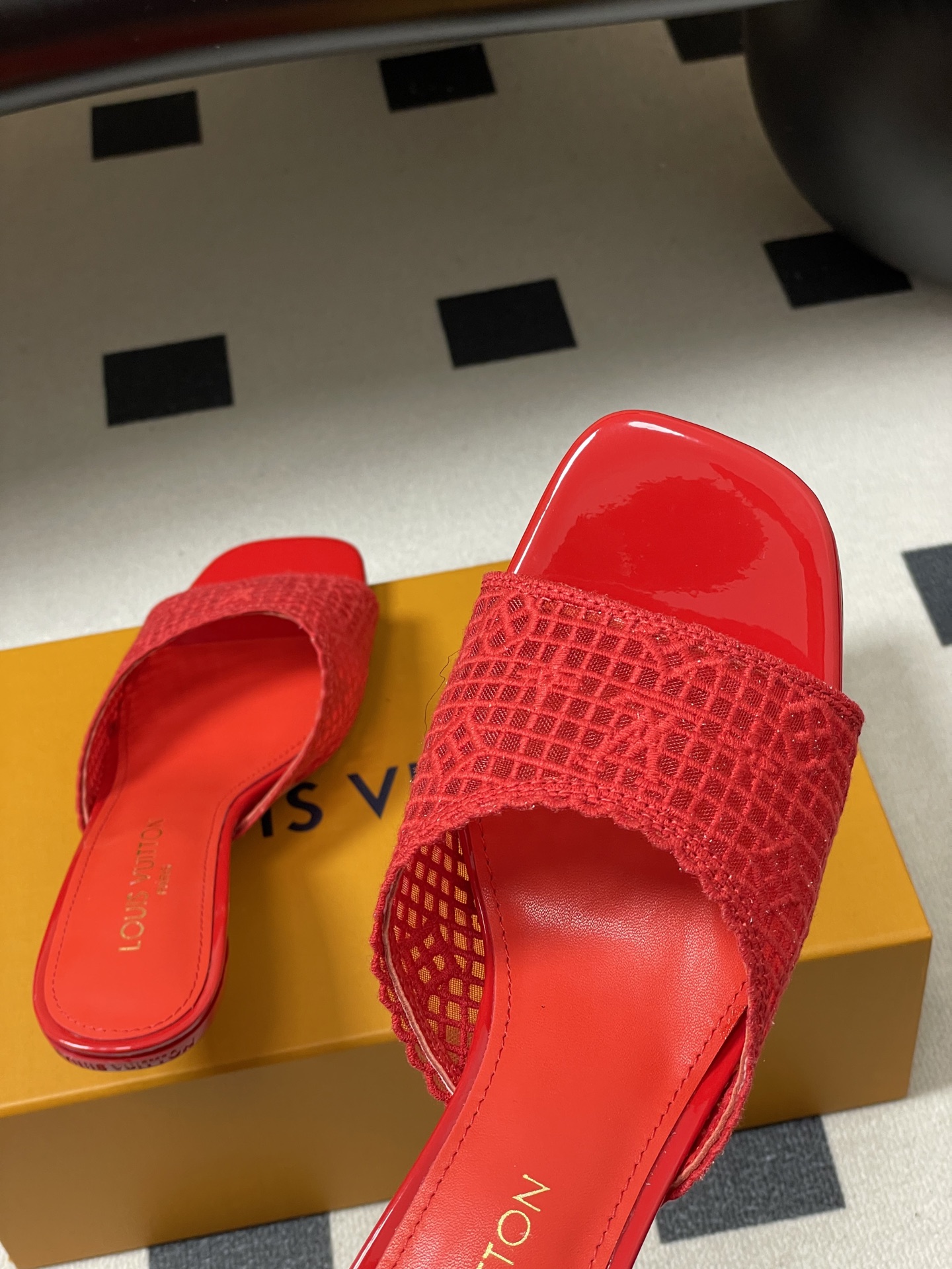 -26Ss春夏新款Louis vuiteeon 路易威登LV 6AM凉拖鞋小猫跟拖鞋字母刺绣蕾丝网面一字
