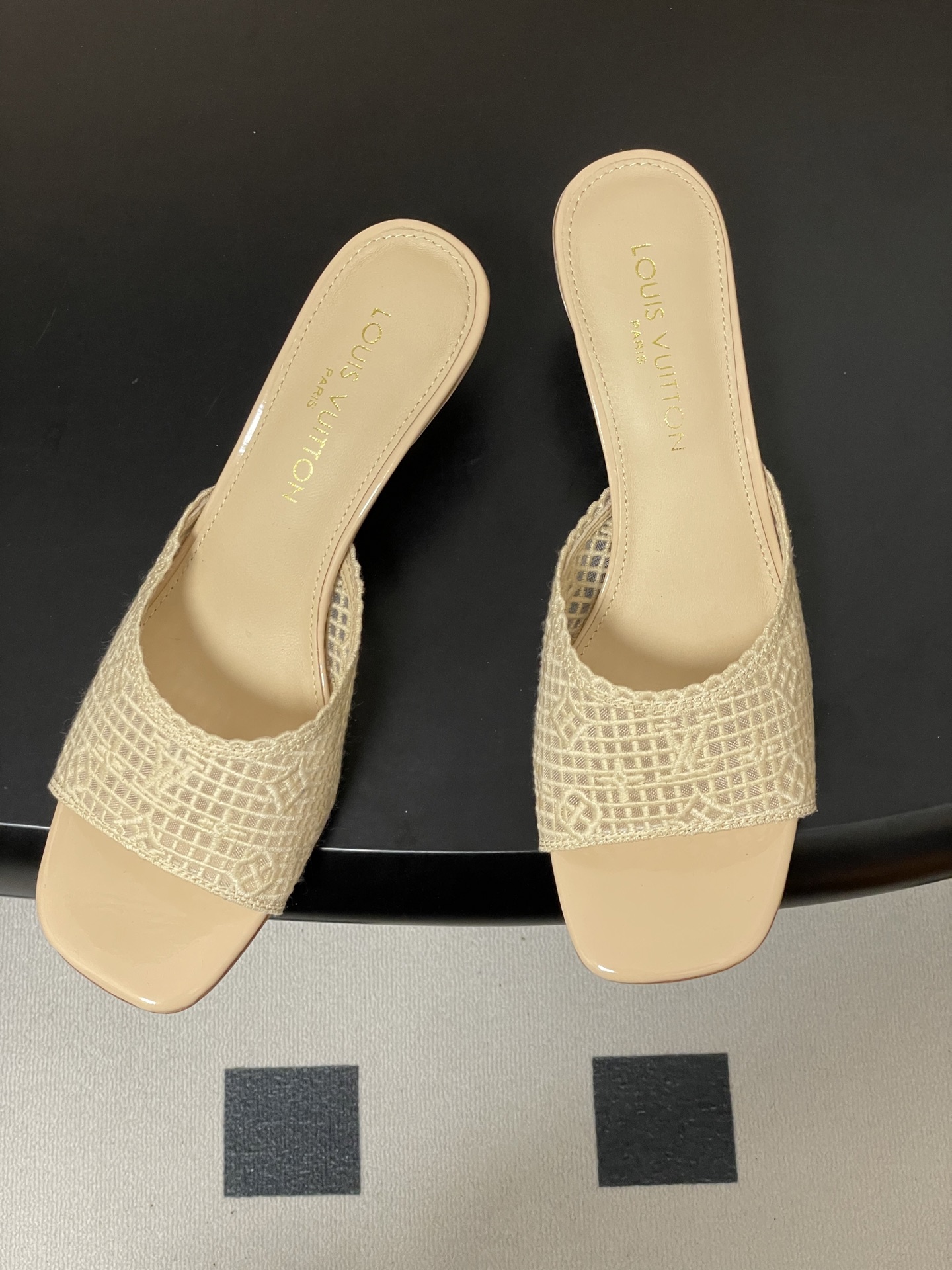 -26Ss春夏新款Louis vuiteeon 路易威登LV 6AM凉拖鞋小猫跟拖鞋字母刺绣蕾丝网面一字