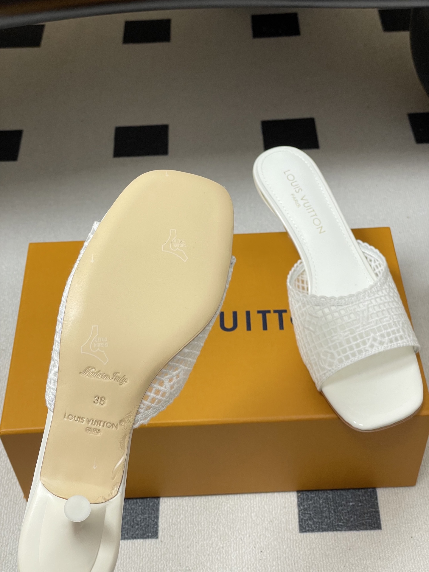 -26Ss春夏新款Louis vuiteeon 路易威登LV 6AM凉拖鞋小猫跟拖鞋字母刺绣蕾丝网面一字