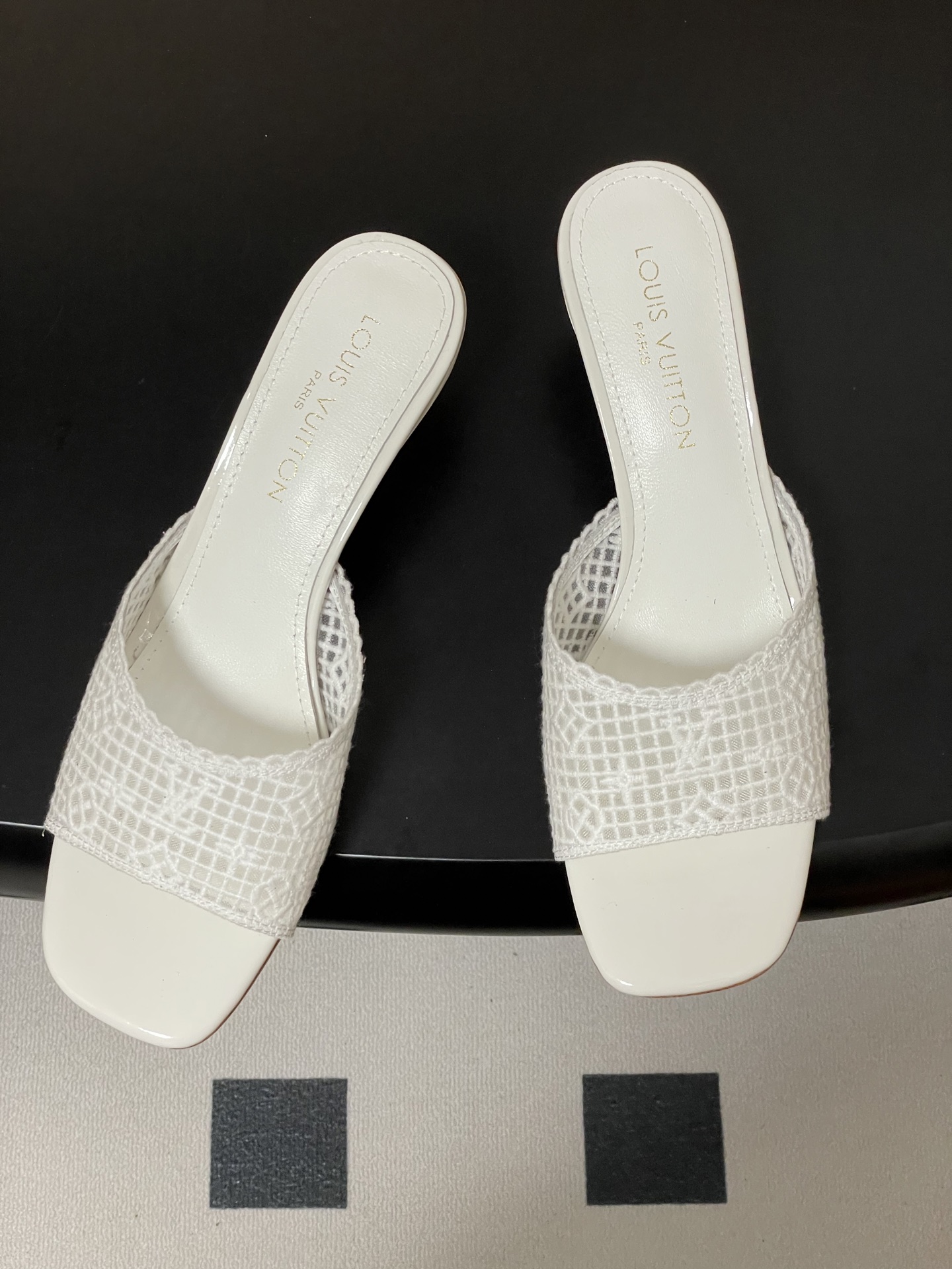 -26Ss春夏新款Louis vuiteeon 路易威登LV 6AM凉拖鞋小猫跟拖鞋字母刺绣蕾丝网面一字