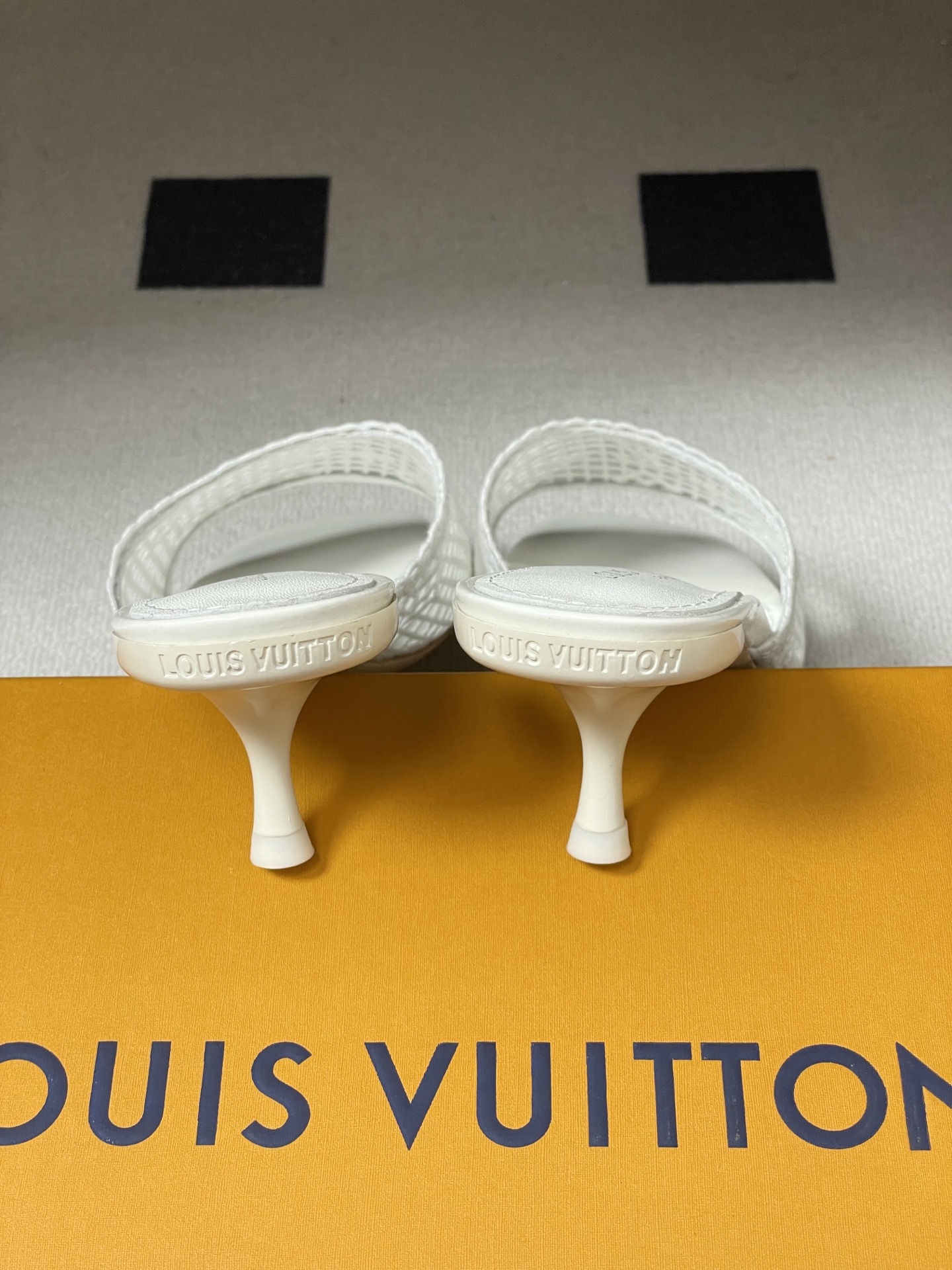 -26Ss春夏新款Louis vuiteeon 路易威登LV 6AM凉拖鞋小猫跟拖鞋字母刺绣蕾丝网面一字