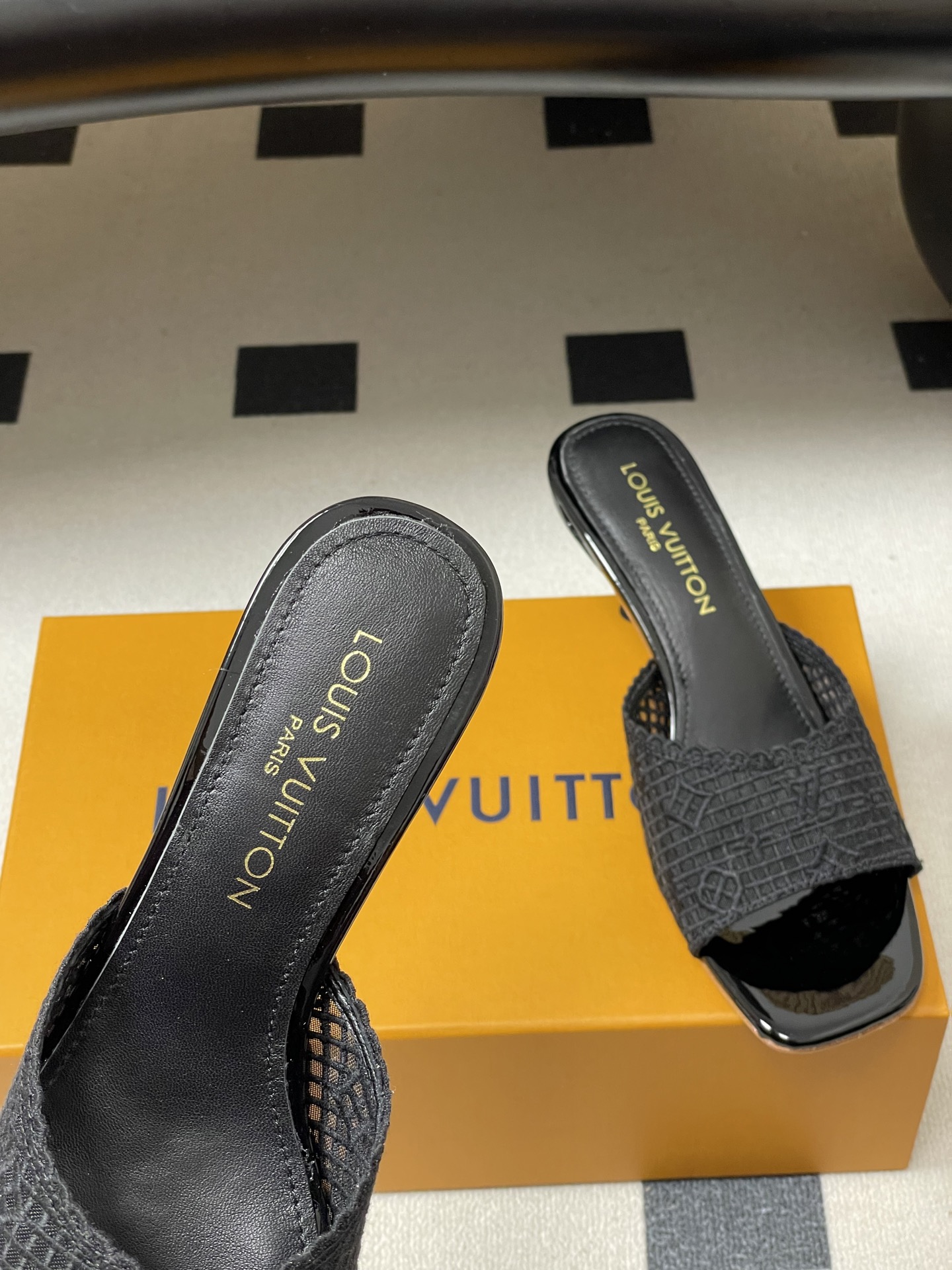 -26Ss春夏新款Louis vuiteeon 路易威登LV 6AM凉拖鞋小猫跟拖鞋字母刺绣蕾丝网面一字