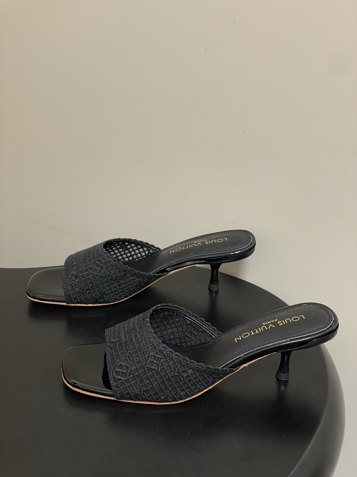 -26Ss春夏新款Louis vuiteeon 路易威登LV 6AM凉拖鞋小猫跟拖鞋字母刺绣蕾丝网面一字