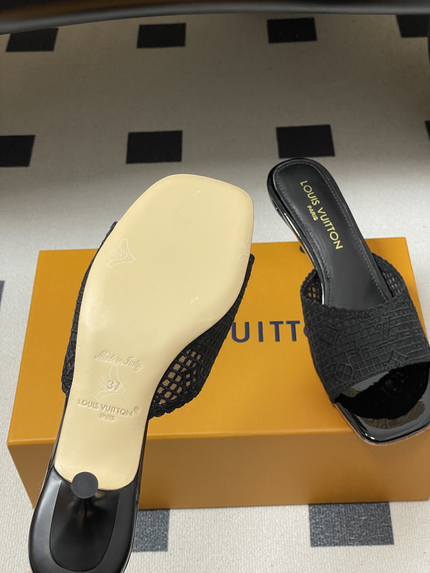 -26Ss春夏新款Louis vuiteeon 路易威登LV 6AM凉拖鞋小猫跟拖鞋字母刺绣蕾丝网面一字