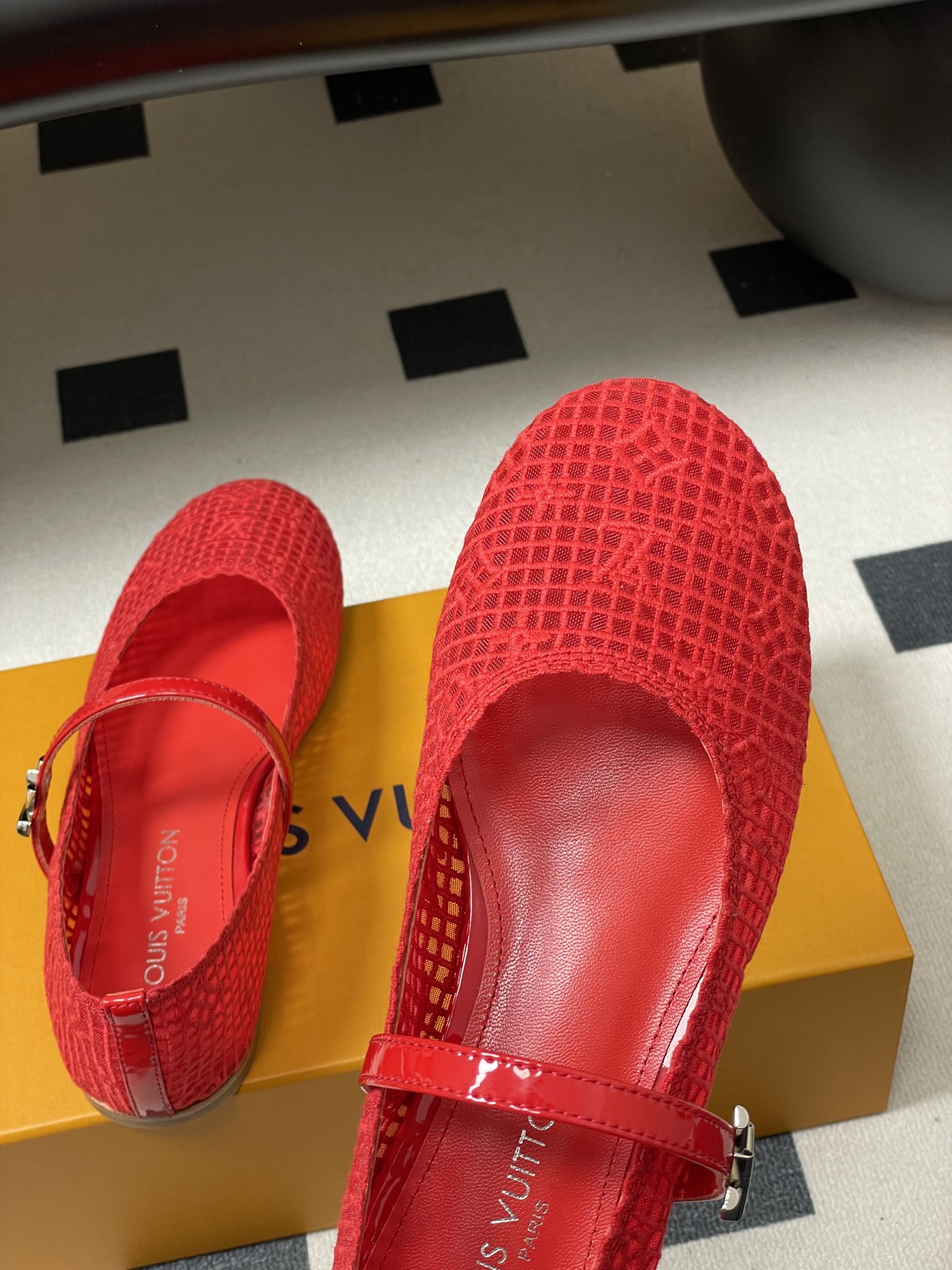 -26Ss春季新款Louis Vuitton LV ROMY芭蕾舞鞋刺绣蕾丝扣带玛丽珍鞋透气网面平底单鞋