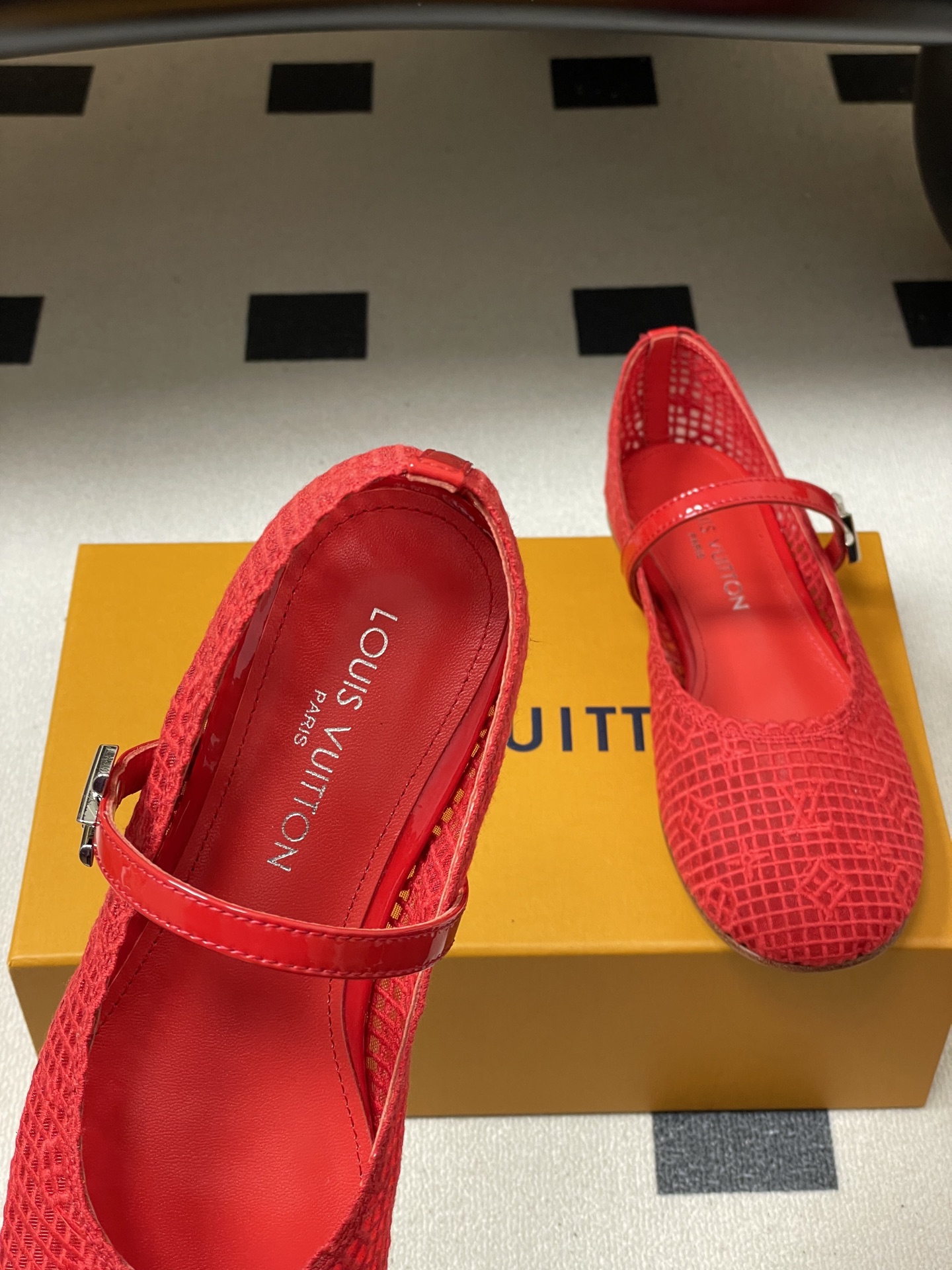 -26Ss春季新款Louis Vuitton LV ROMY芭蕾舞鞋刺绣蕾丝扣带玛丽珍鞋透气网面平底单鞋