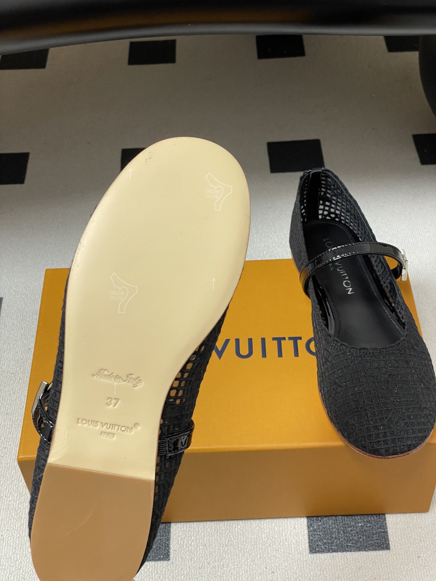 -26Ss春季新款Louis Vuitton LV ROMY芭蕾舞鞋刺绣蕾丝扣带玛丽珍鞋透气网面平底单鞋