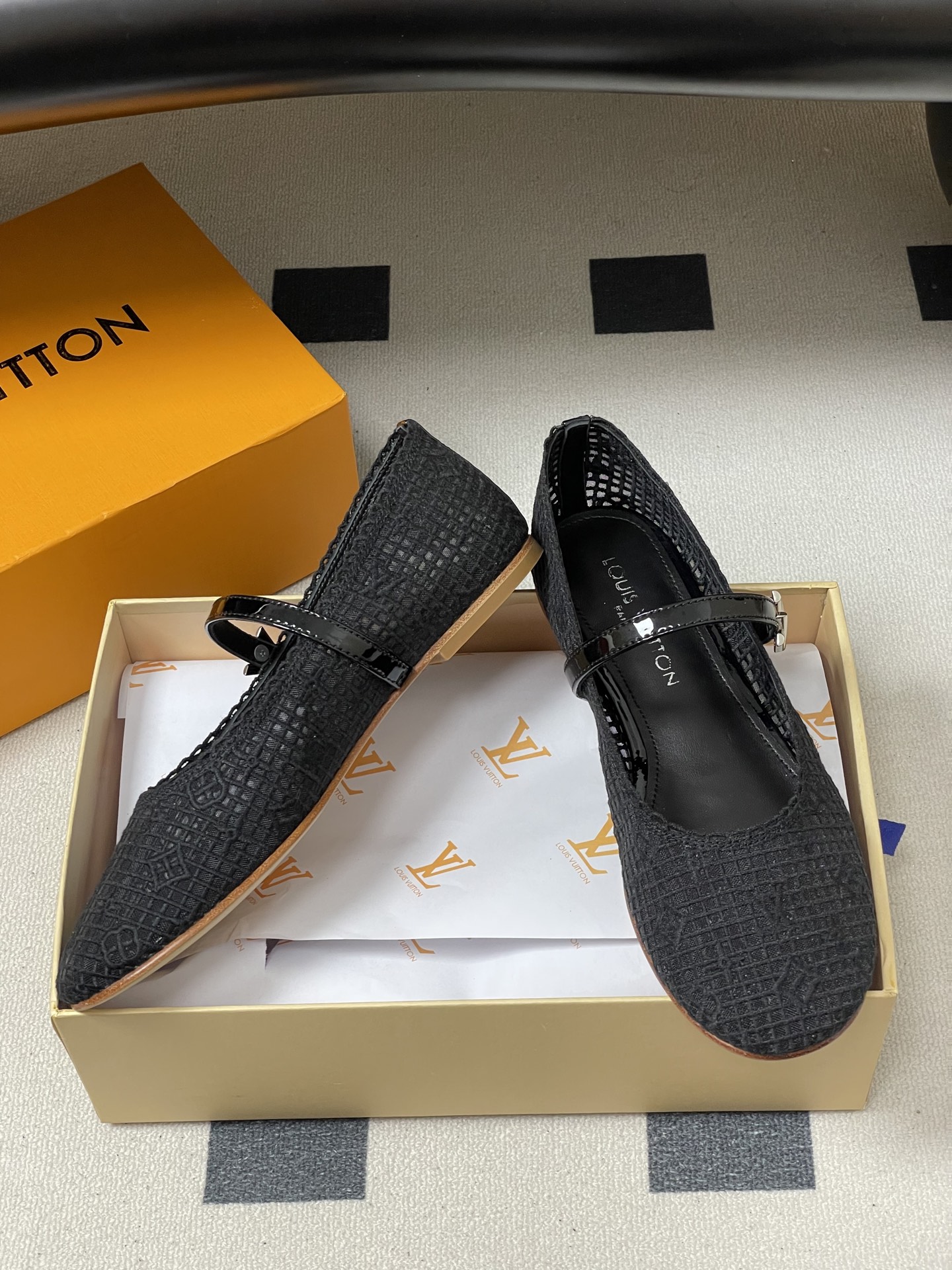 -26Ss春季新款Louis Vuitton LV ROMY芭蕾舞鞋刺绣蕾丝扣带玛丽珍鞋透气网面平底单鞋