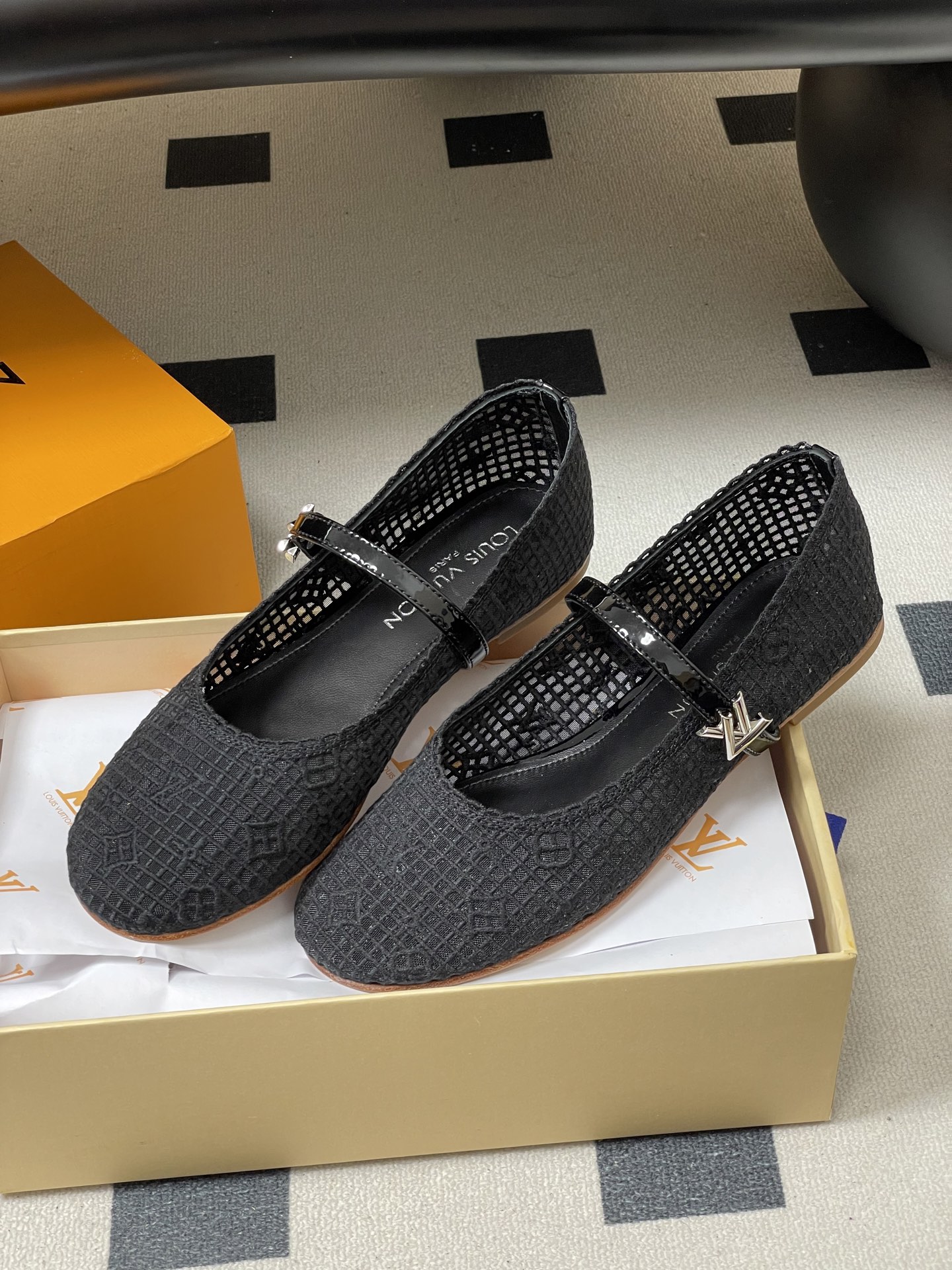 -26Ss春季新款Louis Vuitton LV ROMY芭蕾舞鞋刺绣蕾丝扣带玛丽珍鞋透气网面平底单鞋