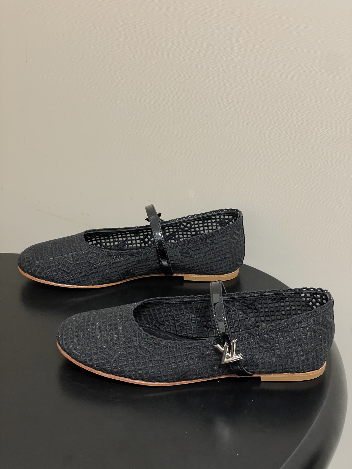 -26Ss春季新款Louis Vuitton LV ROMY芭蕾舞鞋刺绣蕾丝扣带玛丽珍鞋透气网面平底单鞋