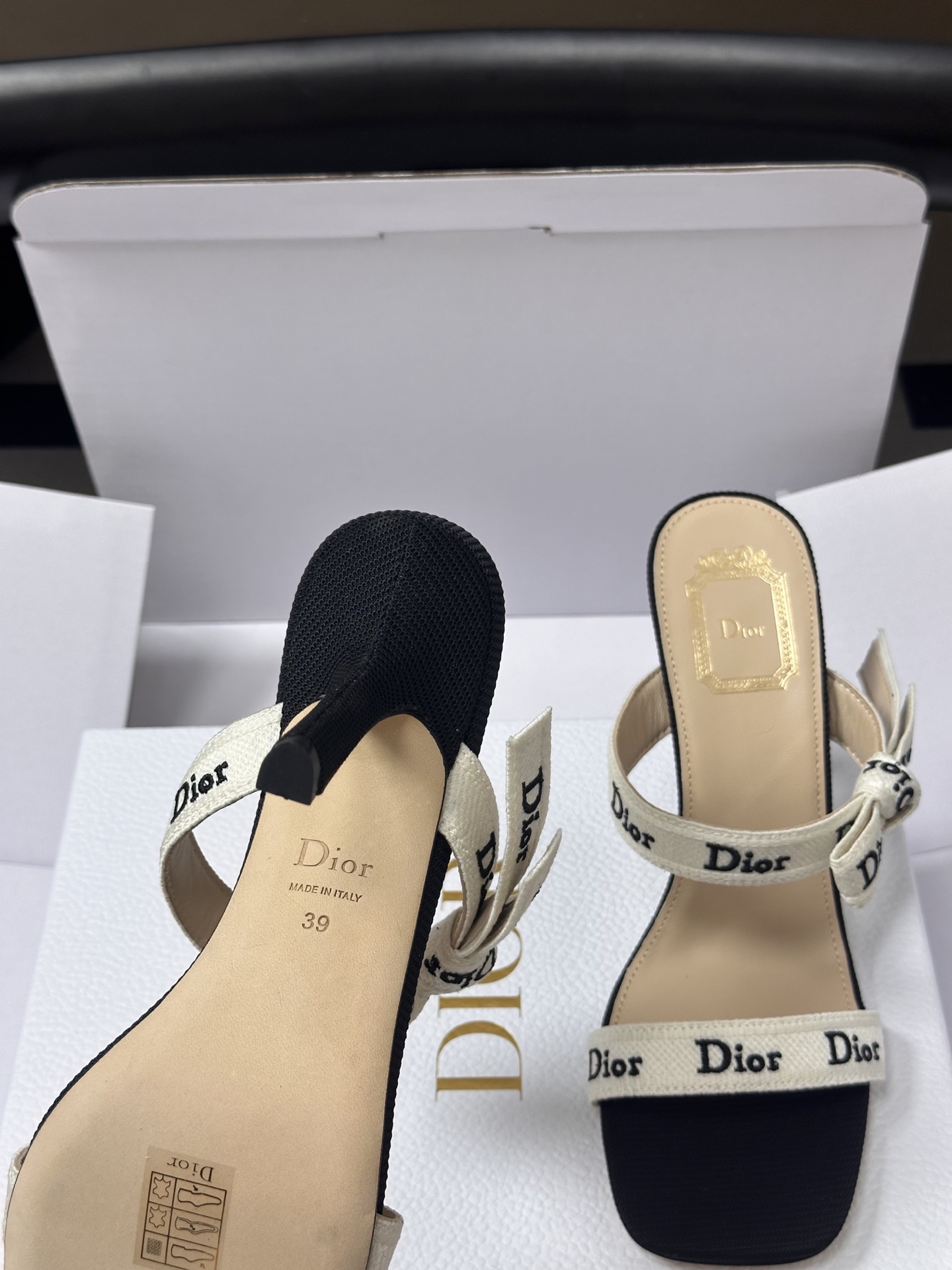 -顶级品质（配高档飞机盒✈️）26ss春夏新款Dior 迪奥 J'Adior 饰带高跟凉鞋 CD 字母刺