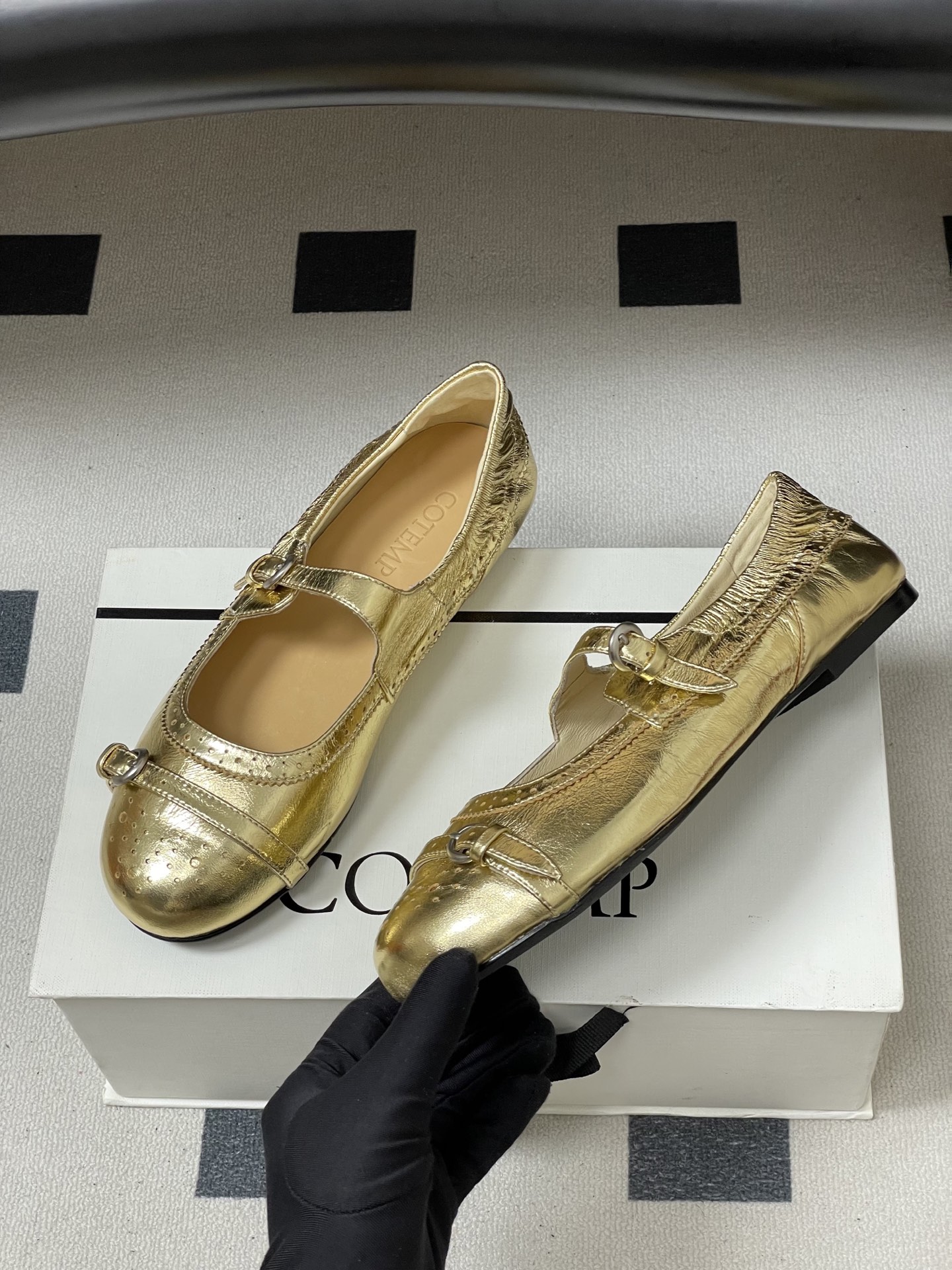 -26ss春夏新款COTEMP 孟克玛丽珍鞋复古扣带轻便芭蕾舞鞋一字带平底单鞋融合玛丽珍与孟克鞋元素的精