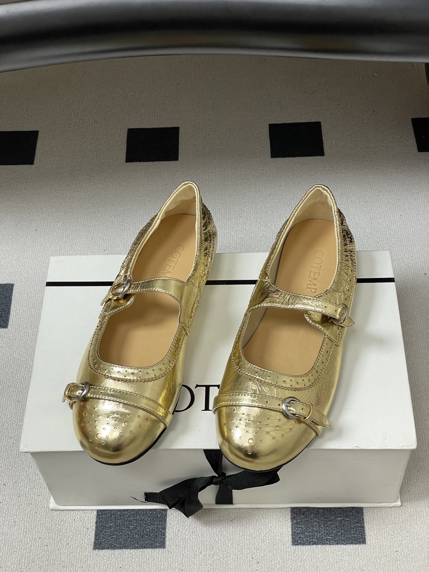 -26ss春夏新款COTEMP 孟克玛丽珍鞋复古扣带轻便芭蕾舞鞋一字带平底单鞋融合玛丽珍与孟克鞋元素的精