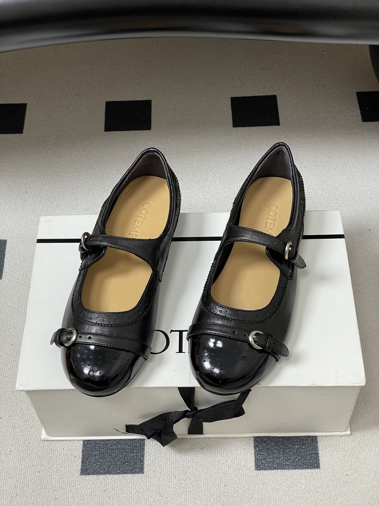 -26ss春夏新款COTEMP 孟克玛丽珍鞋复古扣带轻便芭蕾舞鞋一字带平底单鞋融合玛丽珍与孟克鞋元素的精