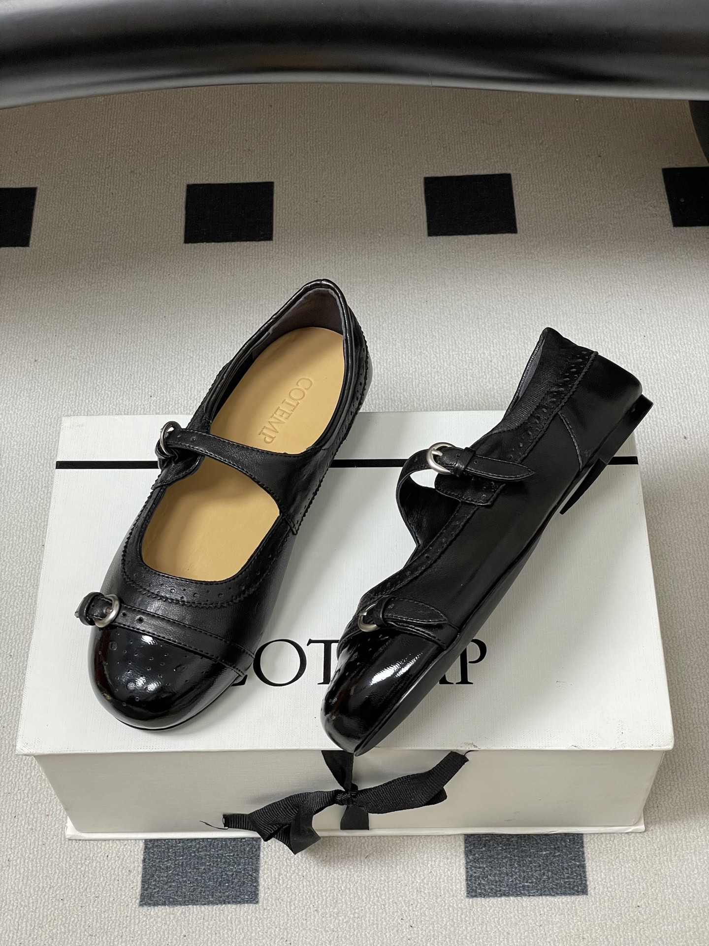 -26ss春夏新款COTEMP 孟克玛丽珍鞋复古扣带轻便芭蕾舞鞋一字带平底单鞋融合玛丽珍与孟克鞋元素的精