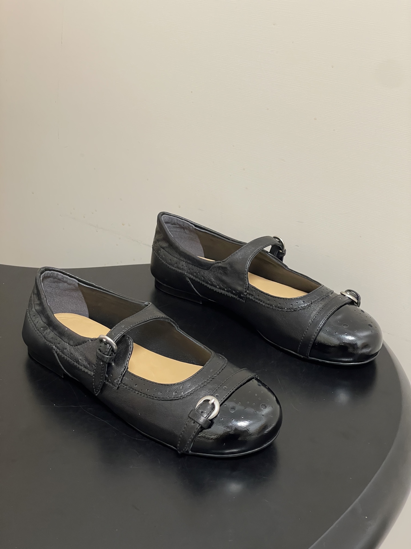 -26ss春夏新款COTEMP 孟克玛丽珍鞋复古扣带轻便芭蕾舞鞋一字带平底单鞋融合玛丽珍与孟克鞋元素的精