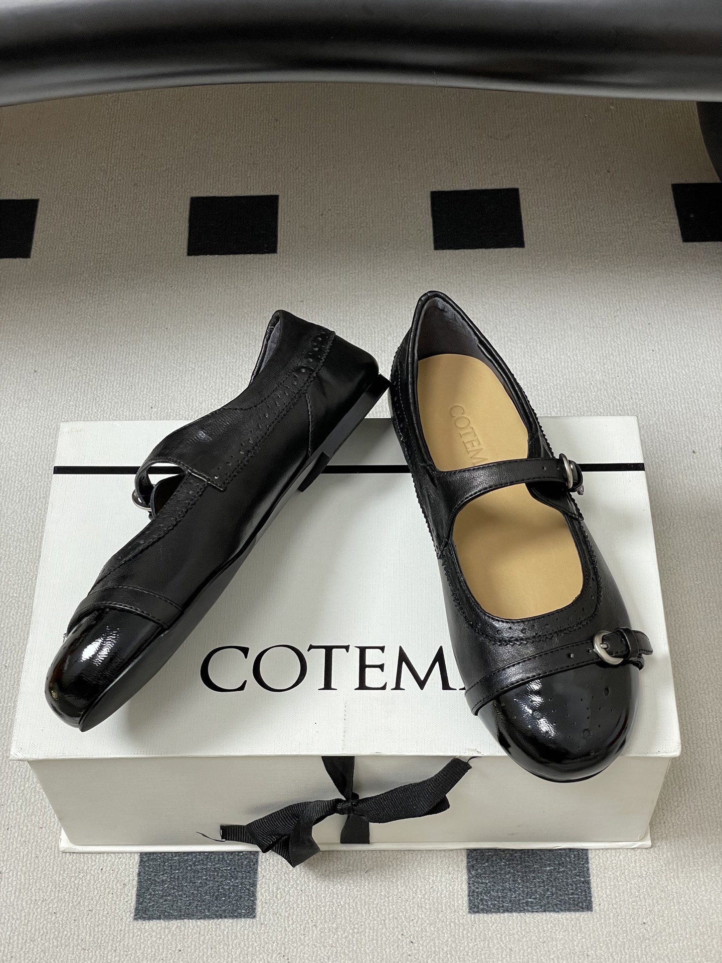 -26ss春夏新款COTEMP 孟克玛丽珍鞋复古扣带轻便芭蕾舞鞋一字带平底单鞋融合玛丽珍与孟克鞋元素的精