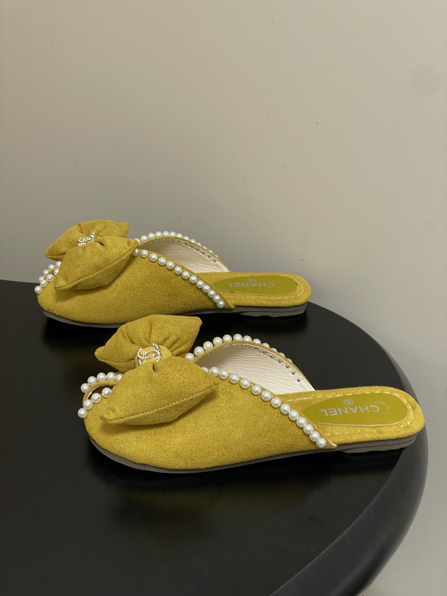 -26Ss春夏新款Chanel 小香 度假风 双C钻扣大蝴蝶结珍珠凉拖鞋嗲嗲的蝴蝶结凉拖鞋，俏皮又不失千