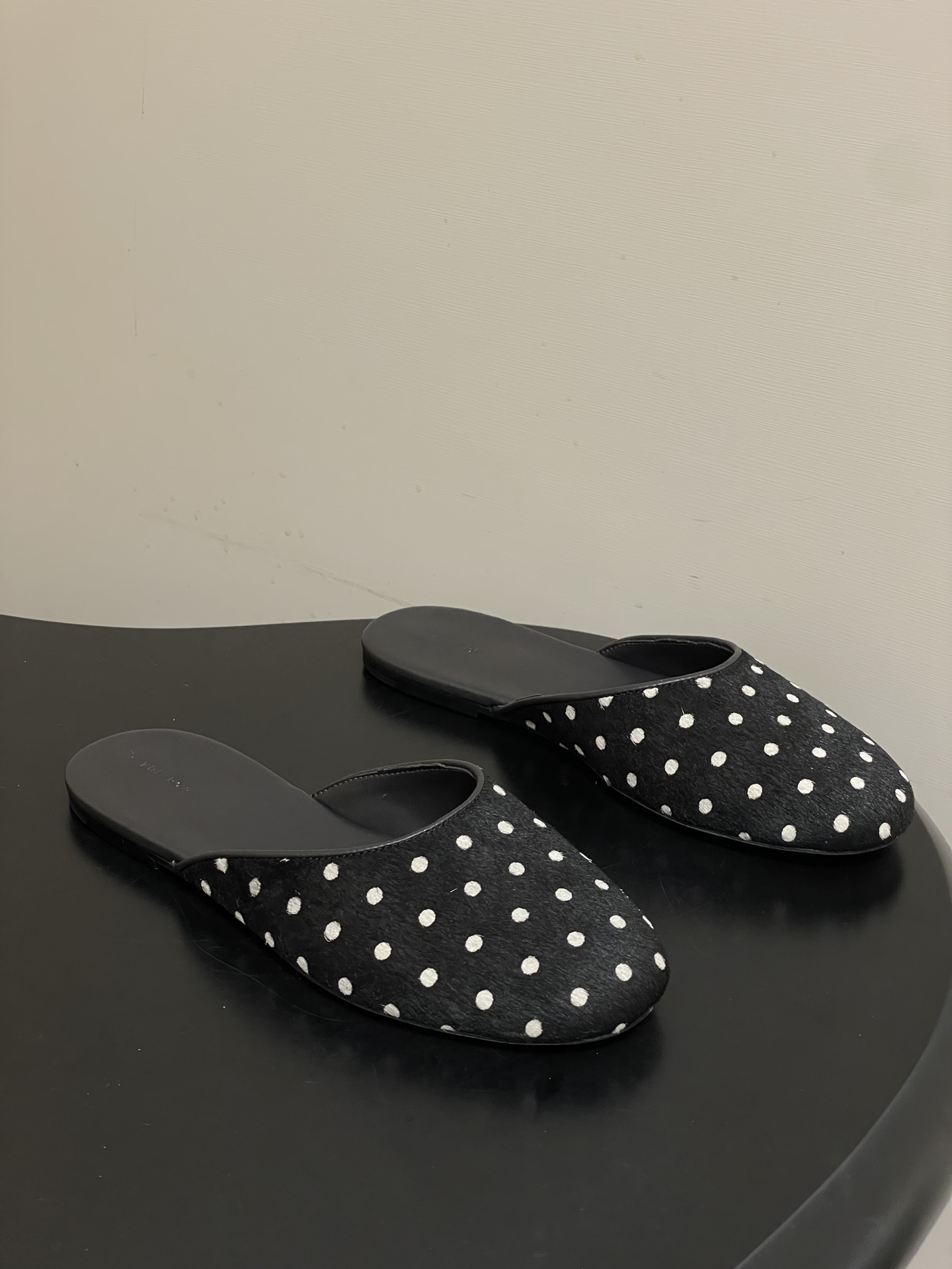 -THE ROW 26ss 春夏新款 TR包头豹纹马毛穆勒半拖鞋极简风麂皮绒面休闲平底拖鞋第一眼看到这个