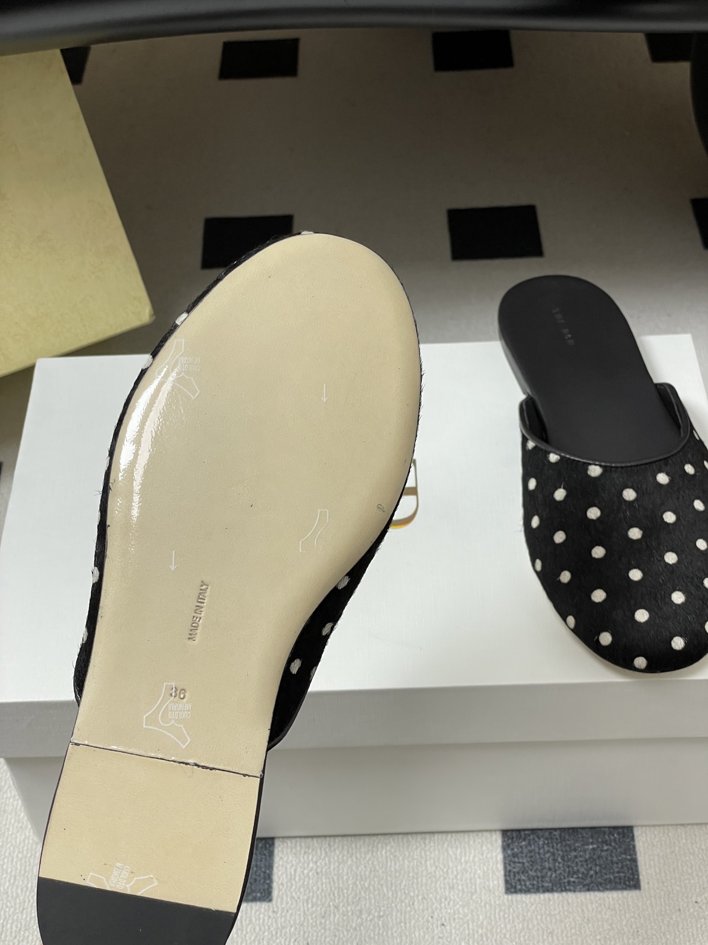 -THE ROW 26ss 春夏新款 TR包头豹纹马毛穆勒半拖鞋极简风麂皮绒面休闲平底拖鞋第一眼看到这个