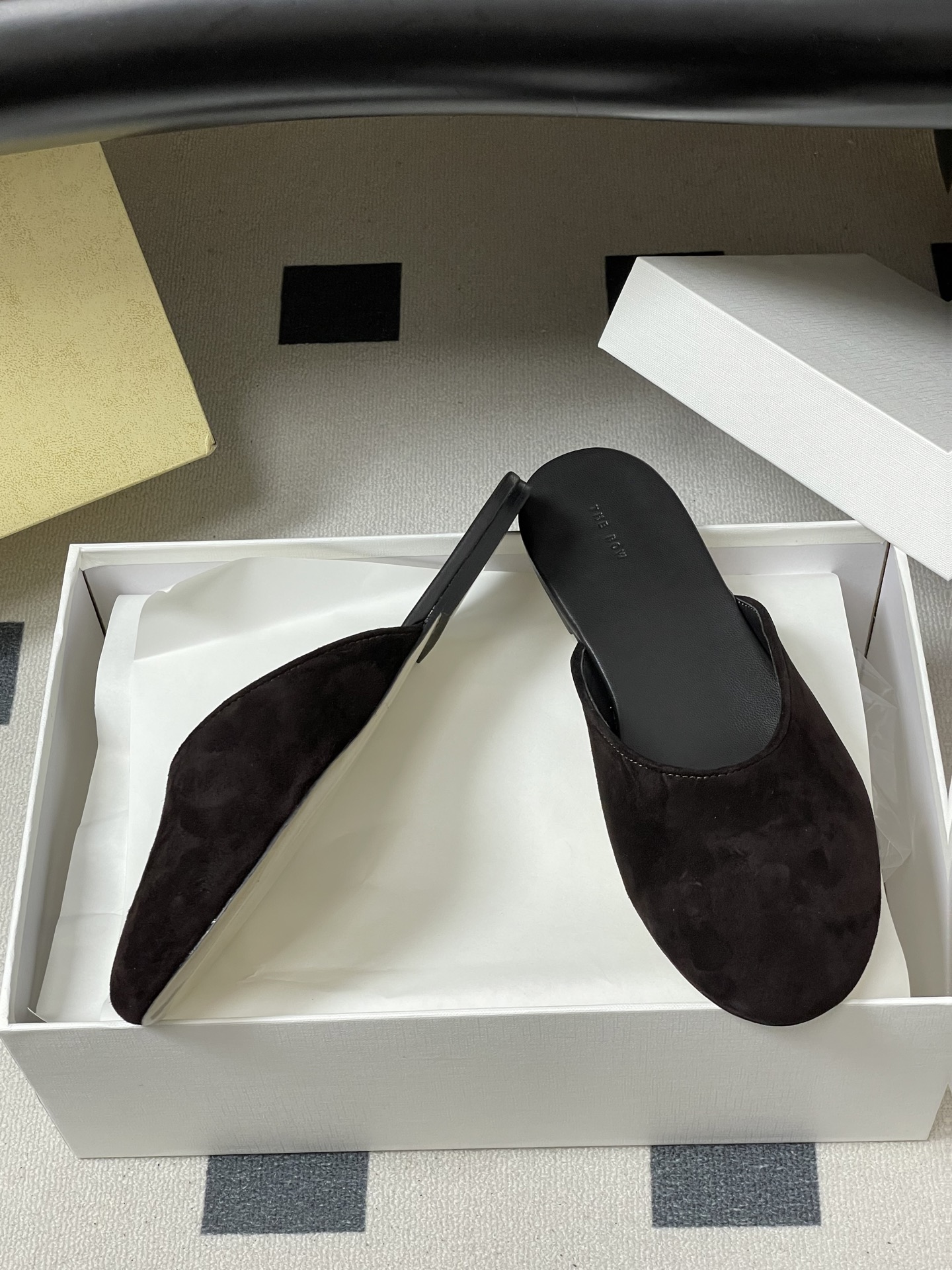 -THE ROW 26ss 春夏新款 TR包头豹纹马毛穆勒半拖鞋极简风麂皮绒面休闲平底拖鞋第一眼看到这个