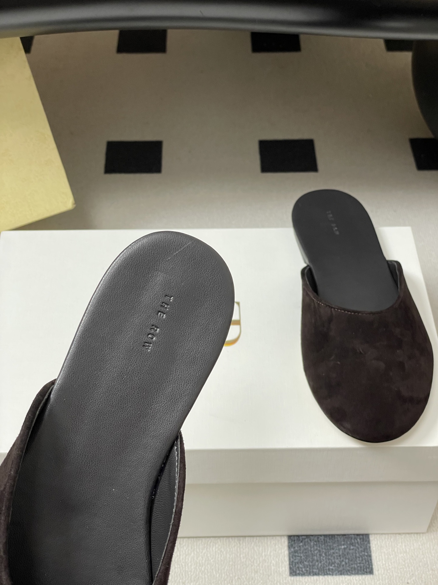 -THE ROW 26ss 春夏新款 TR包头豹纹马毛穆勒半拖鞋极简风麂皮绒面休闲平底拖鞋第一眼看到这个