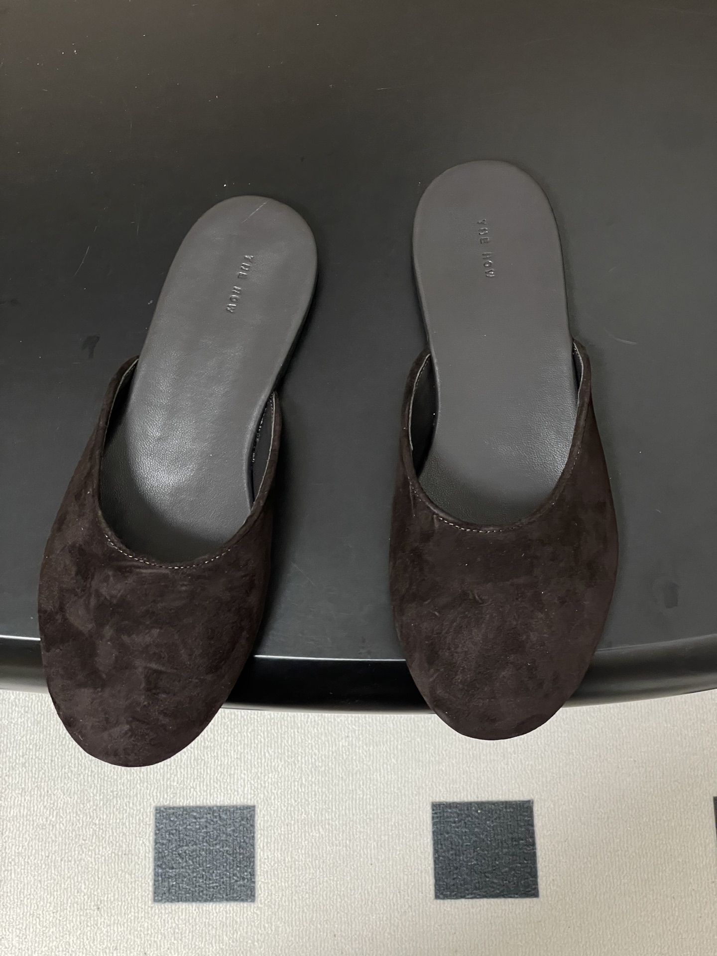 -THE ROW 26ss 春夏新款 TR包头豹纹马毛穆勒半拖鞋极简风麂皮绒面休闲平底拖鞋第一眼看到这个