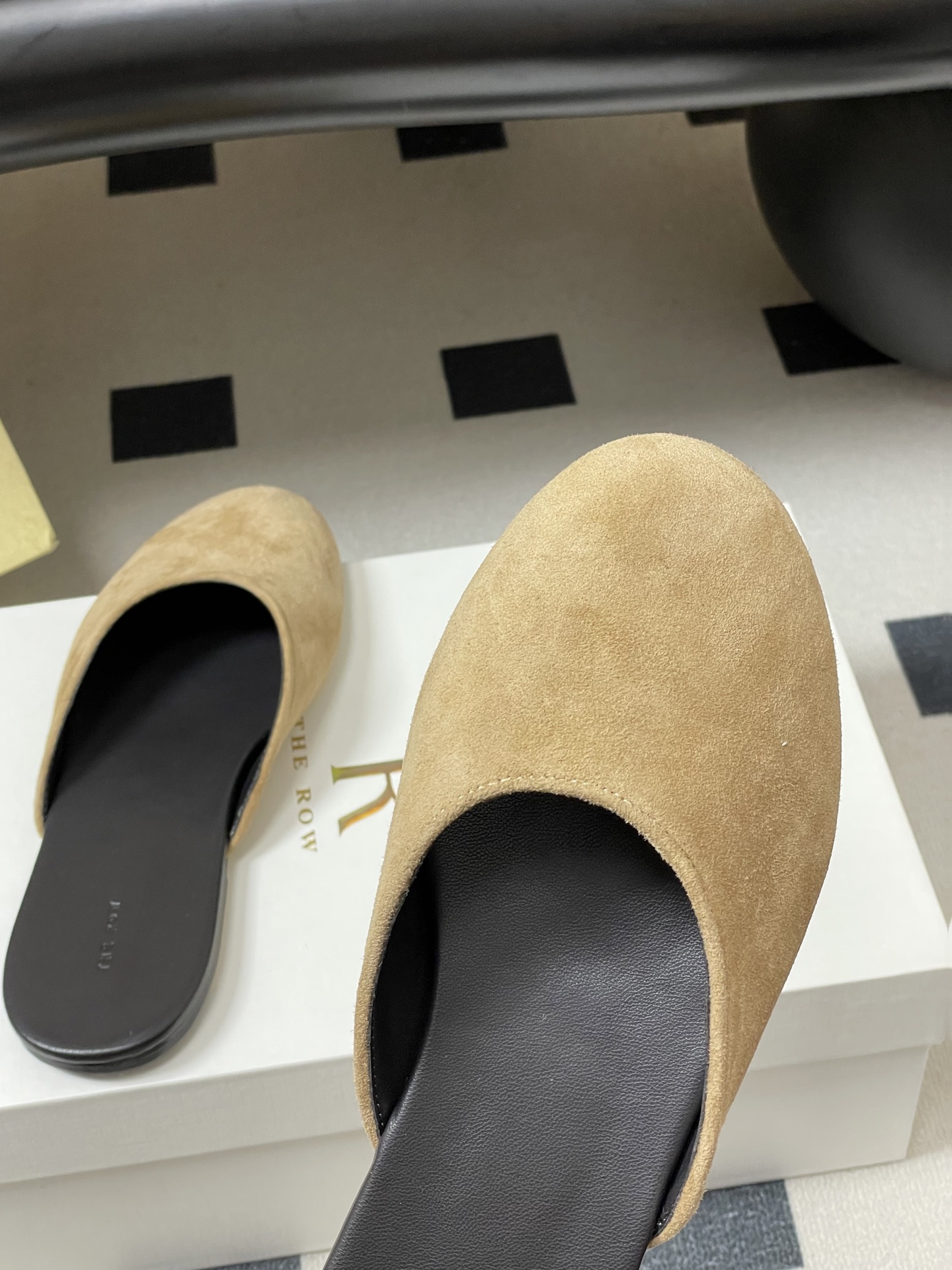 -THE ROW 26ss 春夏新款 TR包头豹纹马毛穆勒半拖鞋极简风麂皮绒面休闲平底拖鞋第一眼看到这个