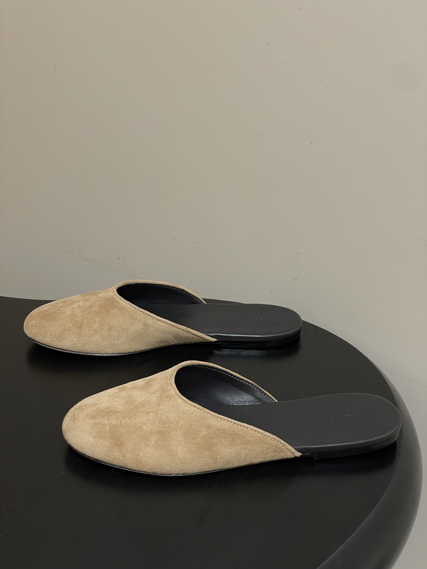 -THE ROW 26ss 春夏新款 TR包头豹纹马毛穆勒半拖鞋极简风麂皮绒面休闲平底拖鞋第一眼看到这个