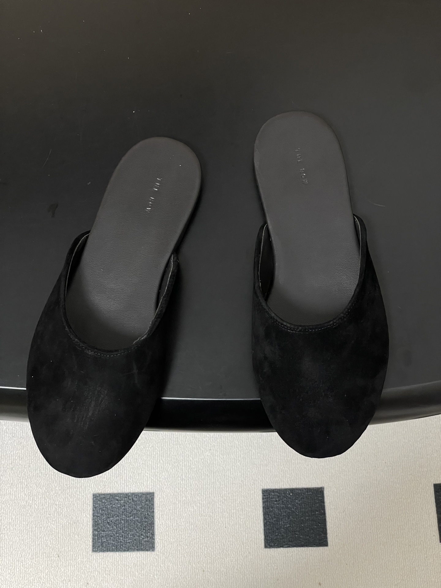 -THE ROW 26ss 春夏新款 TR包头豹纹马毛穆勒半拖鞋极简风麂皮绒面休闲平底拖鞋第一眼看到这个