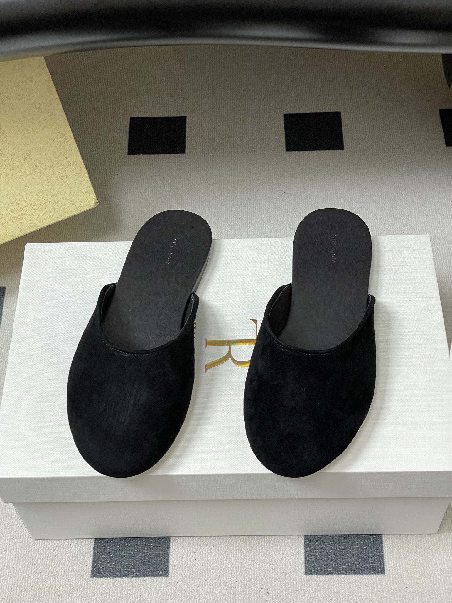 -THE ROW 26ss 春夏新款 TR包头豹纹马毛穆勒半拖鞋极简风麂皮绒面休闲平底拖鞋第一眼看到这个