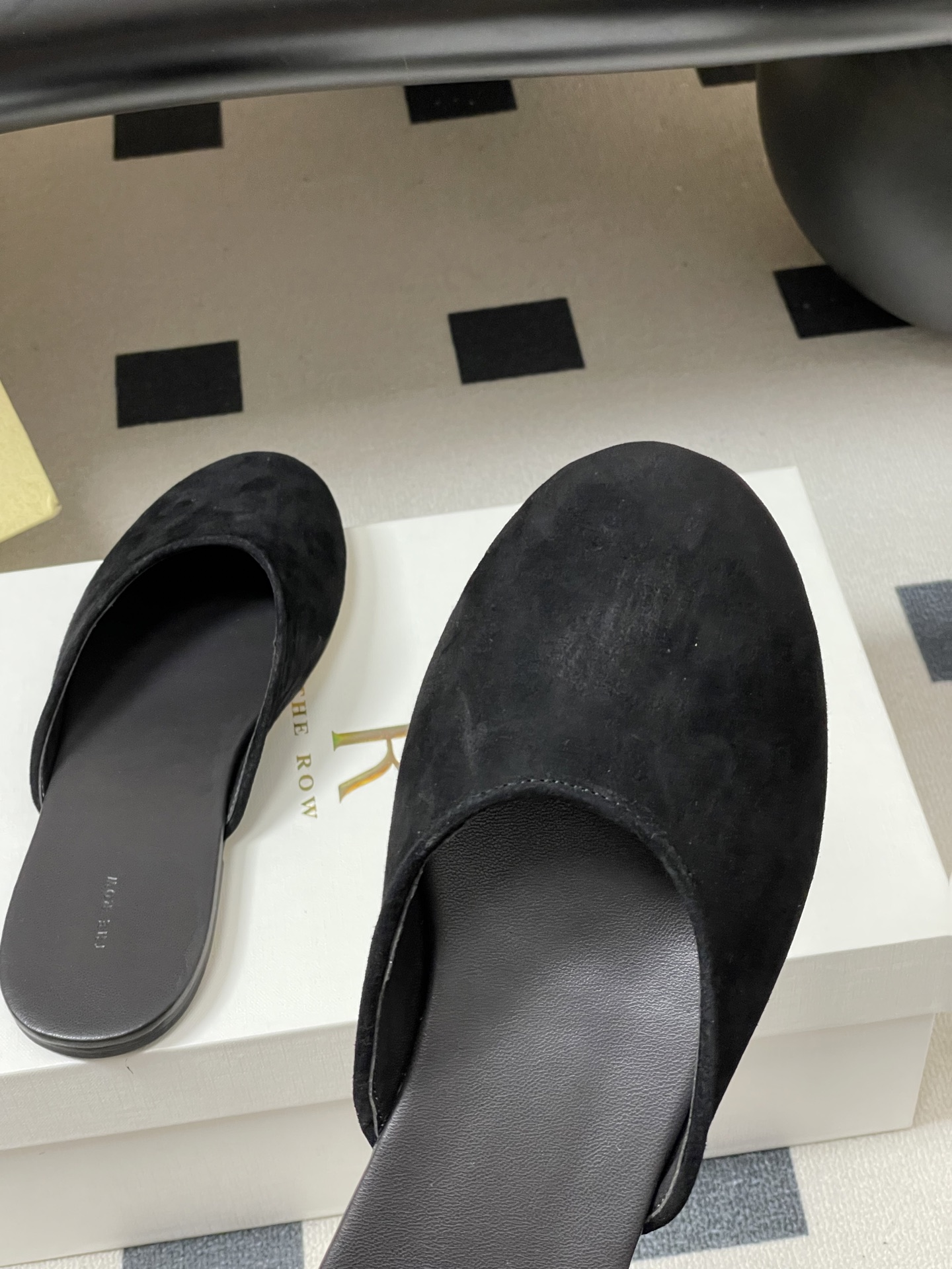 -THE ROW 26ss 春夏新款 TR包头豹纹马毛穆勒半拖鞋极简风麂皮绒面休闲平底拖鞋第一眼看到这个