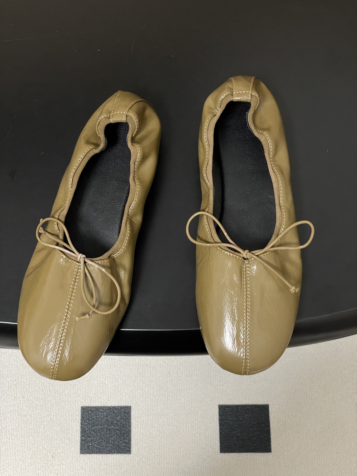 -Phoebe Philo 26ss早春新款 蝴蝶结芭蕾舞鞋超软奶奶鞋平底单鞋经典的芭蕾鞋型，搭配鞋头的