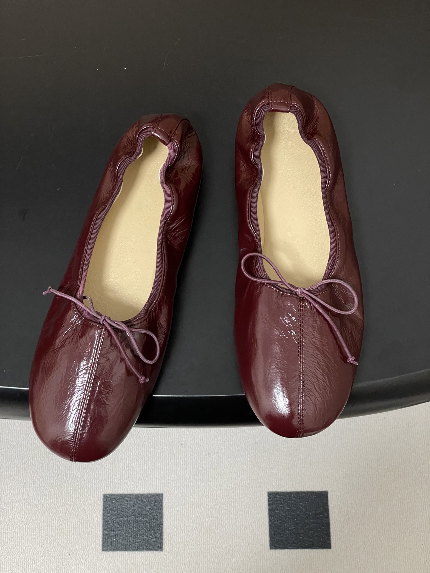 -Phoebe Philo 26ss早春新款 蝴蝶结芭蕾舞鞋超软奶奶鞋平底单鞋经典的芭蕾鞋型，搭配鞋头的