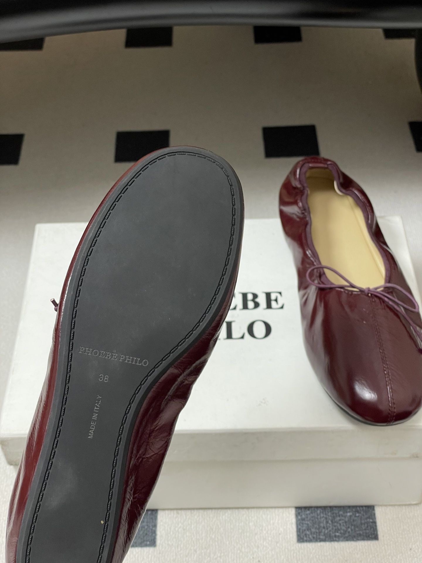 -Phoebe Philo 26ss早春新款 蝴蝶结芭蕾舞鞋超软奶奶鞋平底单鞋经典的芭蕾鞋型，搭配鞋头的