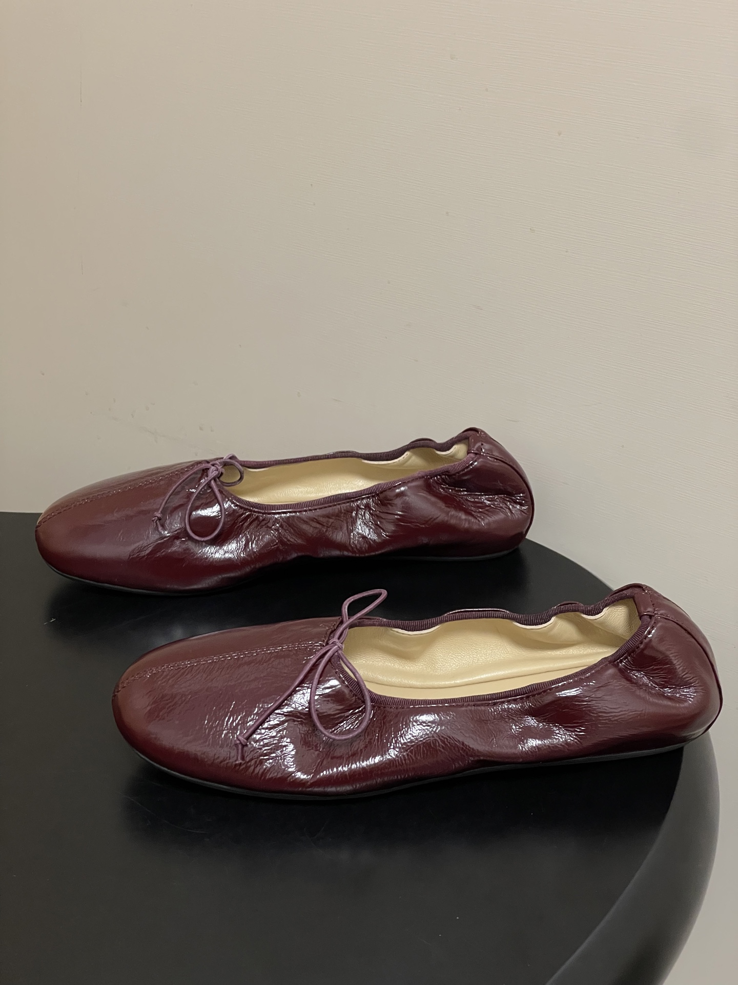 -Phoebe Philo 26ss早春新款 蝴蝶结芭蕾舞鞋超软奶奶鞋平底单鞋经典的芭蕾鞋型，搭配鞋头的