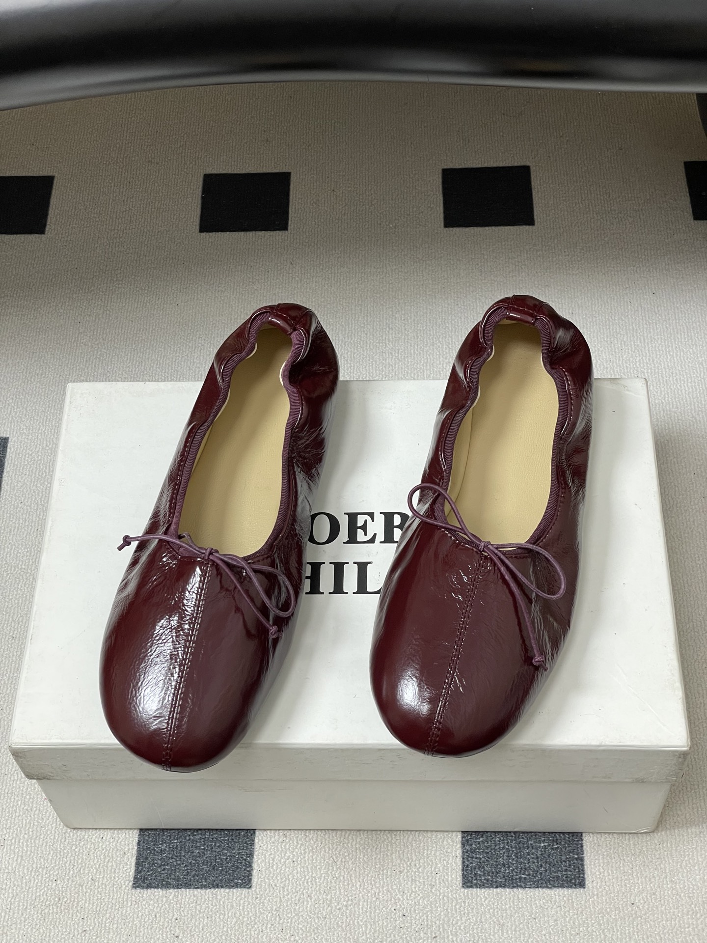 -Phoebe Philo 26ss早春新款 蝴蝶结芭蕾舞鞋超软奶奶鞋平底单鞋经典的芭蕾鞋型，搭配鞋头的