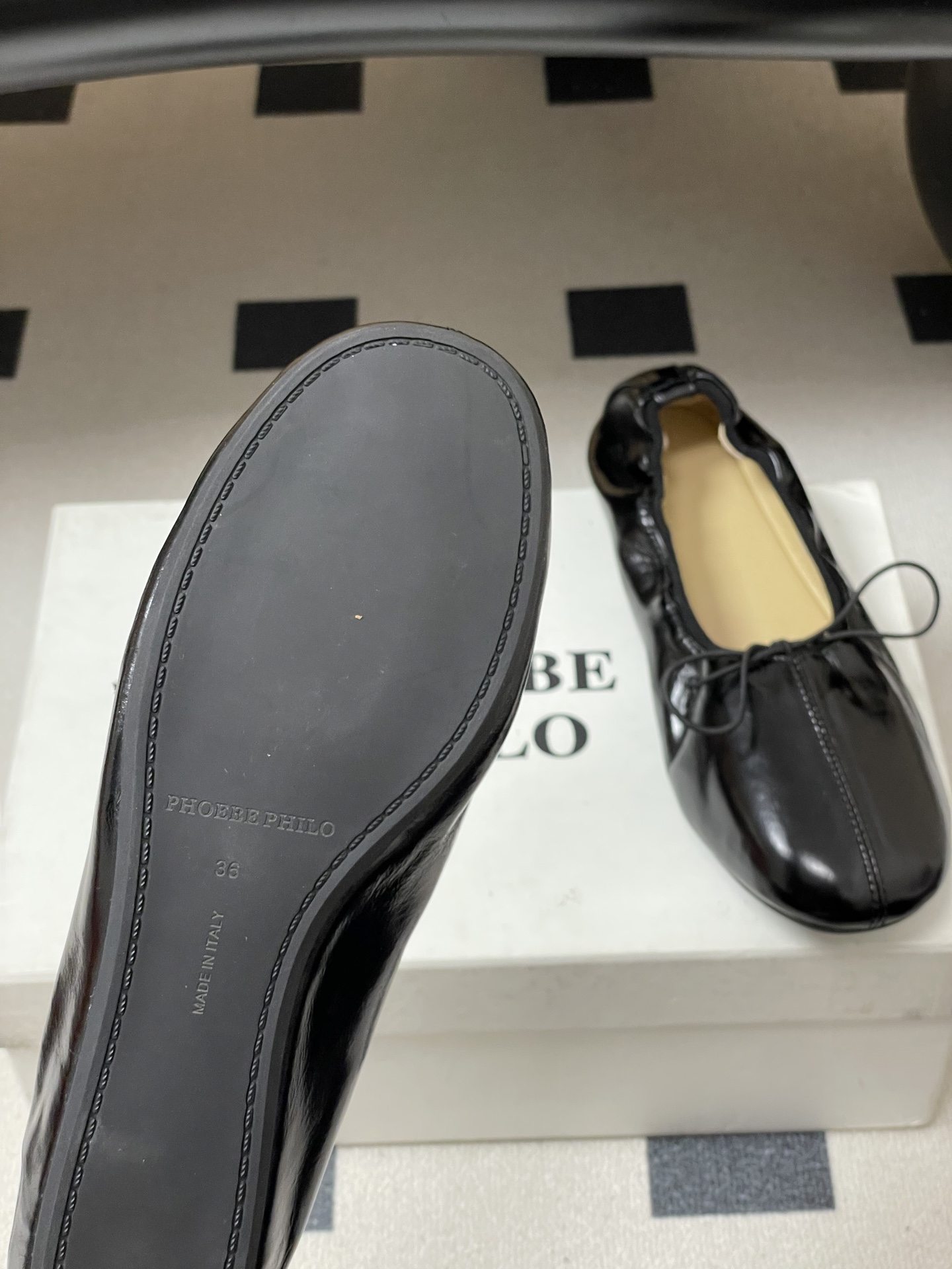 -Phoebe Philo 26ss早春新款 蝴蝶结芭蕾舞鞋超软奶奶鞋平底单鞋经典的芭蕾鞋型，搭配鞋头的