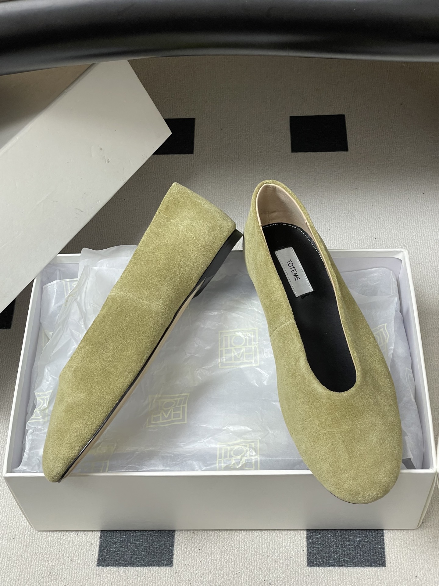 -TOTEME 26ss早春新款极简风圆头芭蕾舞鞋浅口奶奶鞋平底单鞋真正能穿一辈子的经典款，永远是这种简