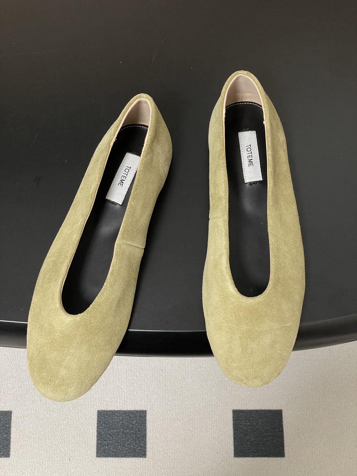 -TOTEME 26ss早春新款极简风圆头芭蕾舞鞋浅口奶奶鞋平底单鞋真正能穿一辈子的经典款，永远是这种简