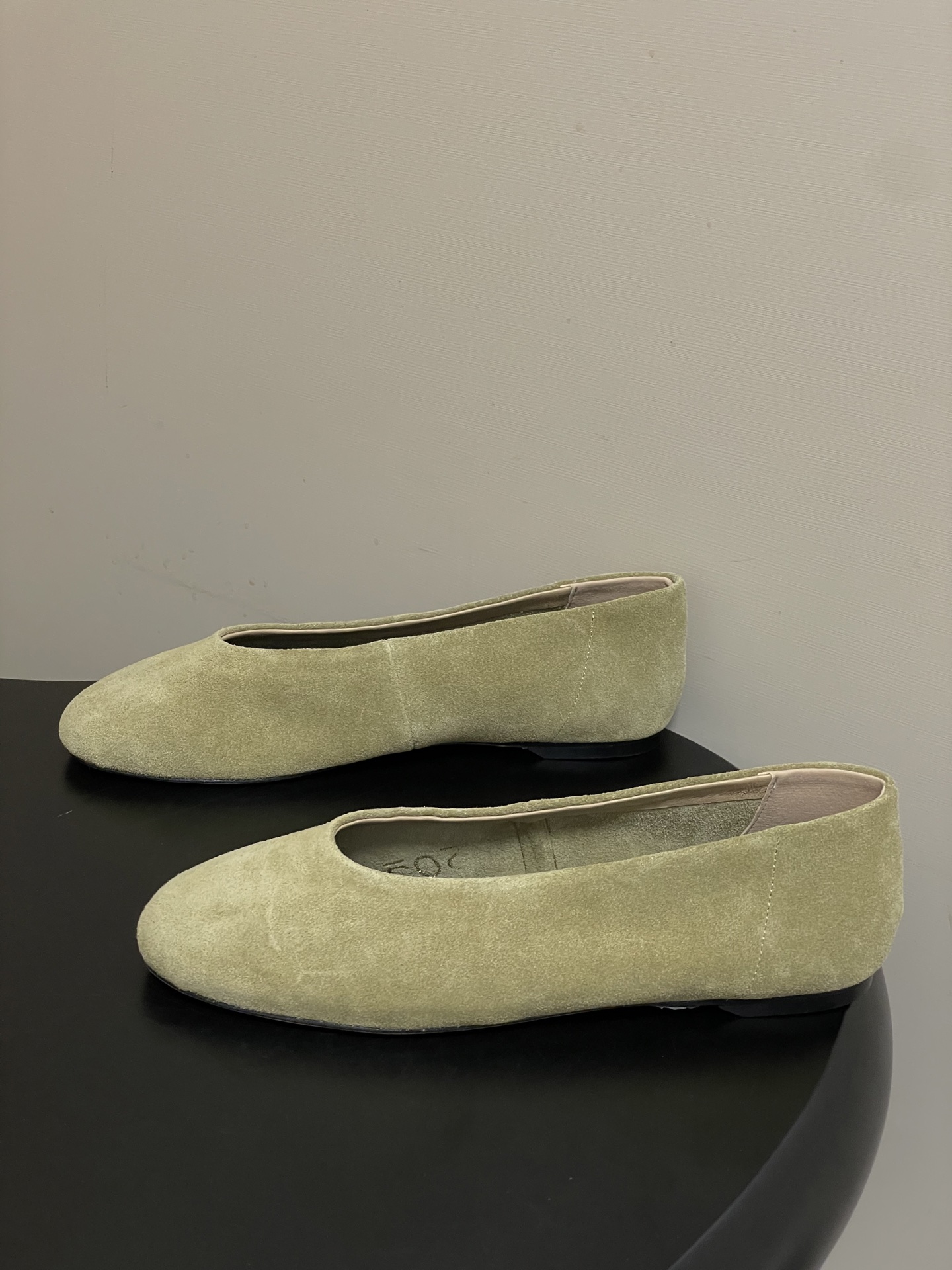 -TOTEME 26ss早春新款极简风圆头芭蕾舞鞋浅口奶奶鞋平底单鞋真正能穿一辈子的经典款，永远是这种简