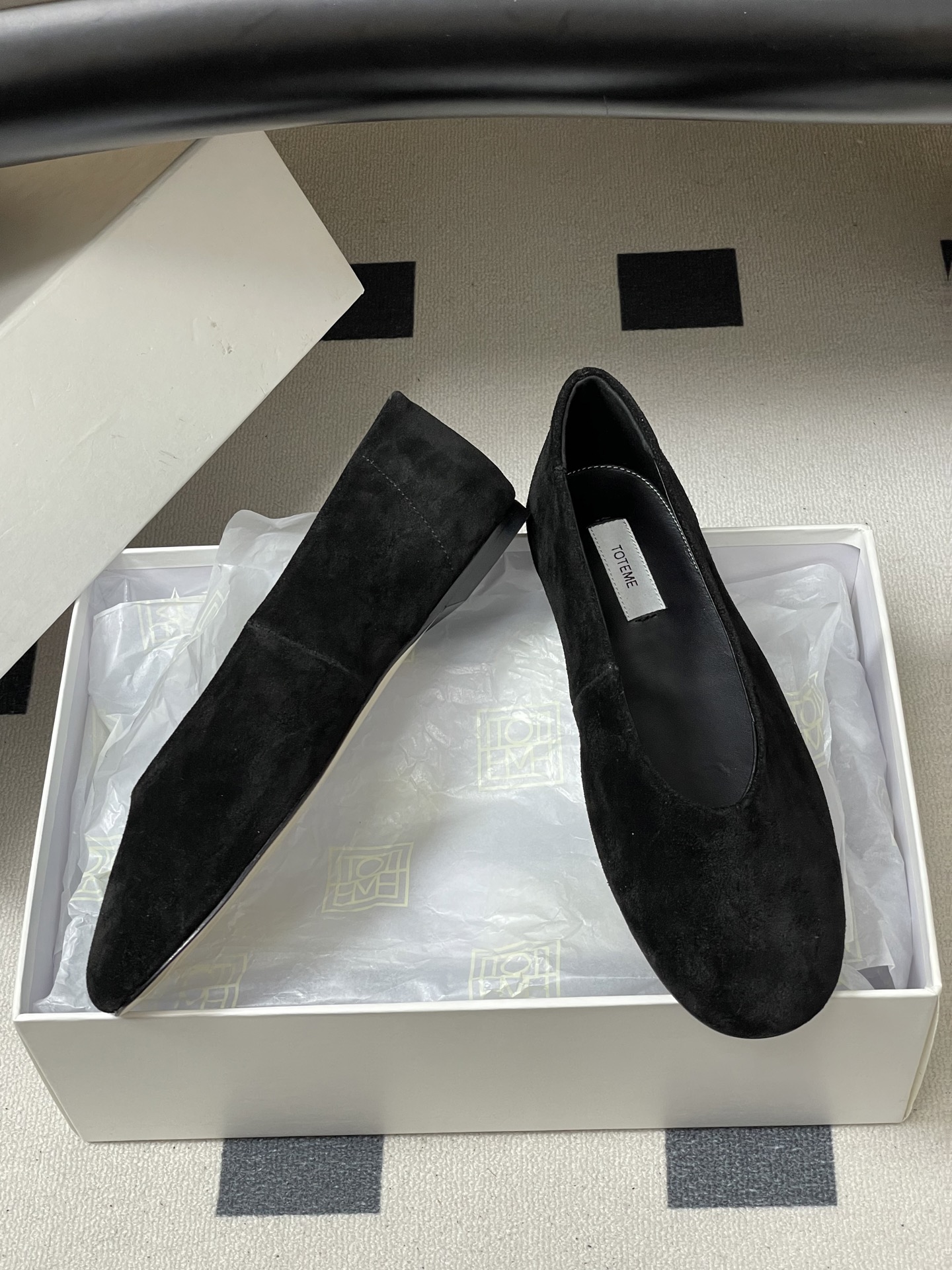 -TOTEME 26ss早春新款极简风圆头芭蕾舞鞋浅口奶奶鞋平底单鞋真正能穿一辈子的经典款，永远是这种简